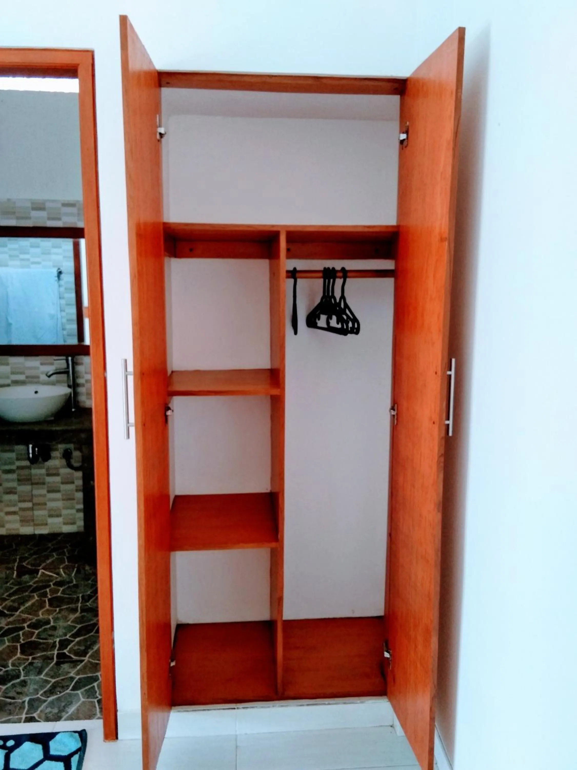 Area and facilities in Blue Royal Amed