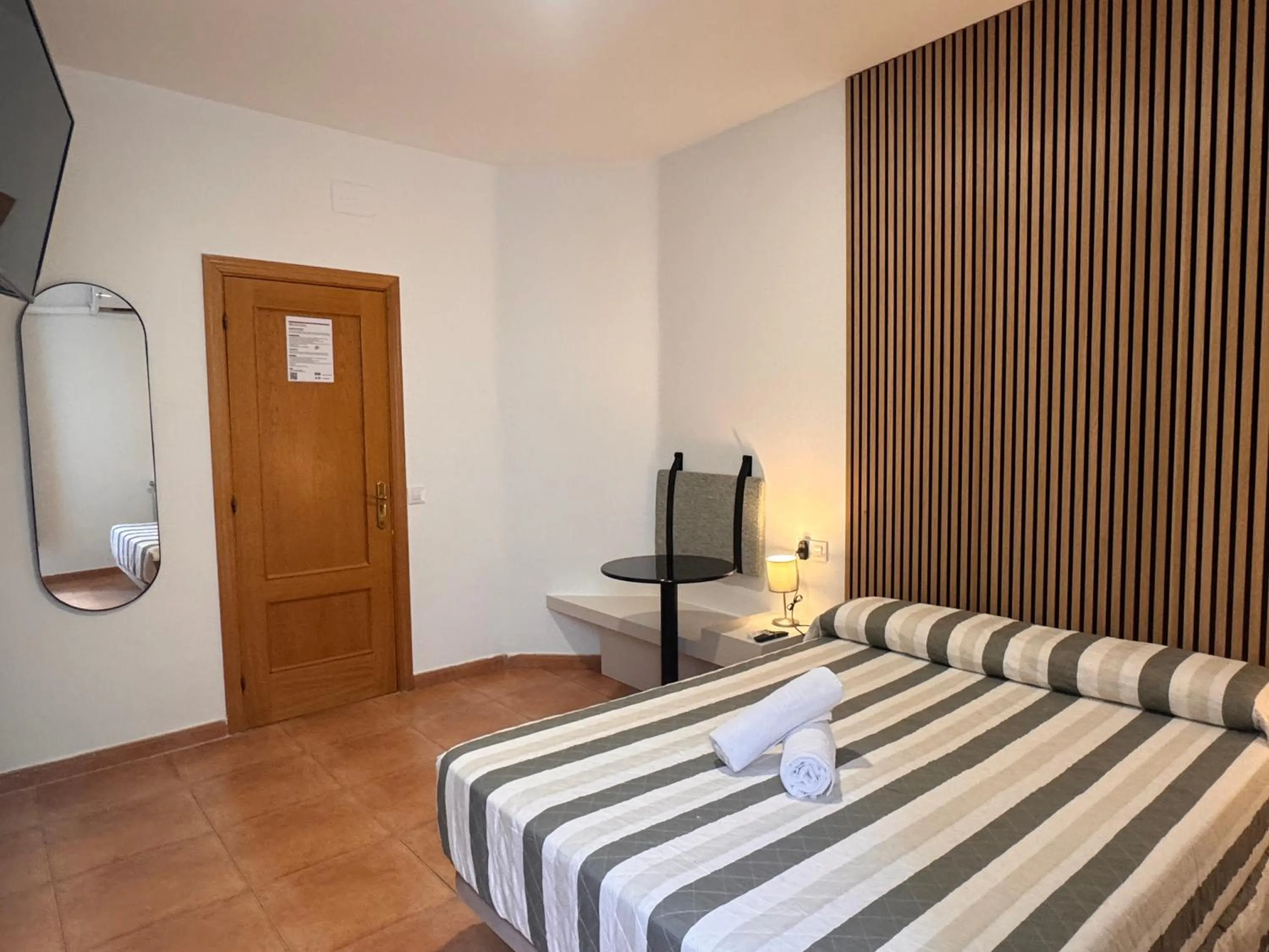 Photo of the whole room, Bed in CH Rayuela