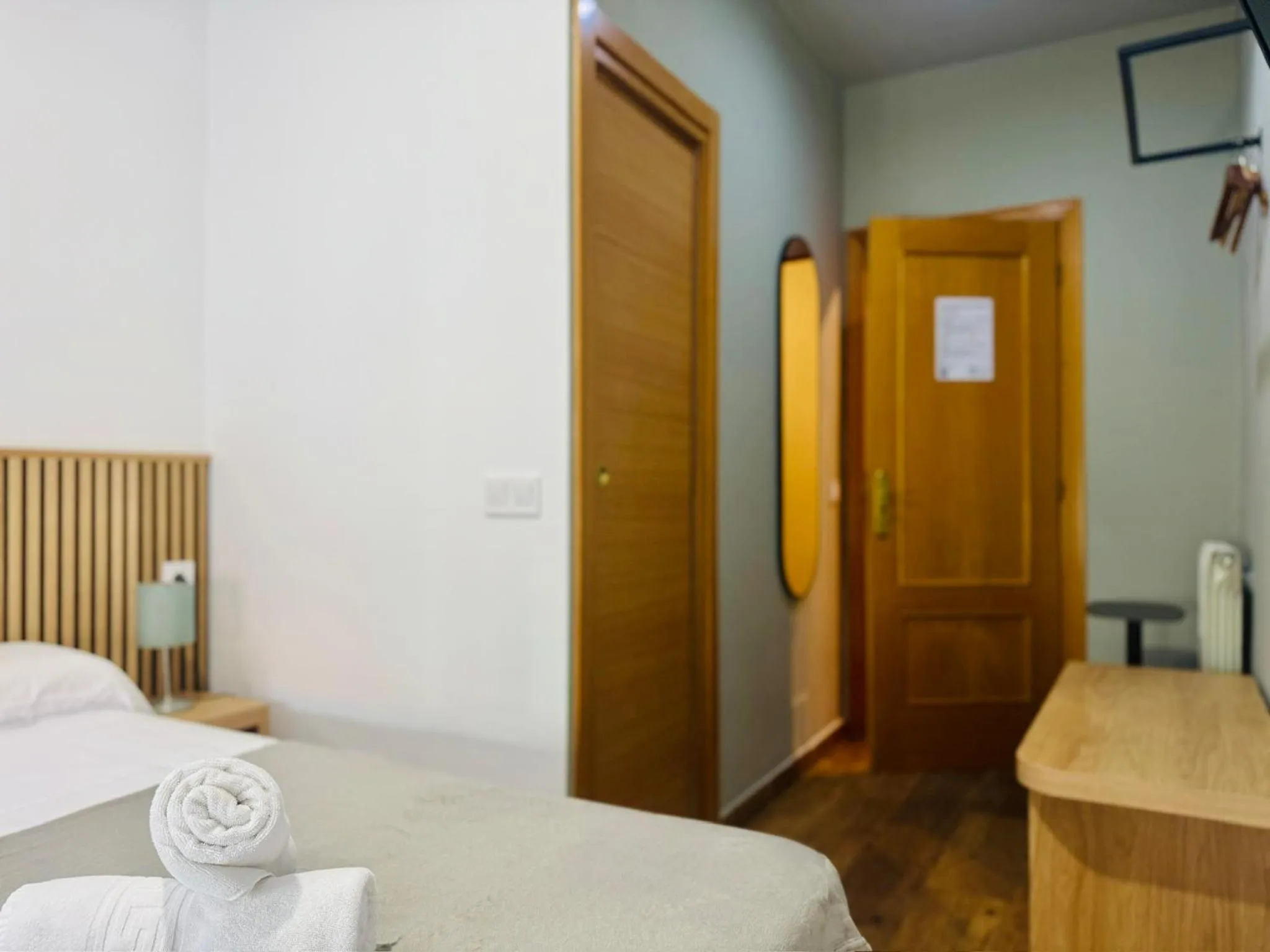 Photo of the whole room, Bed in CH Rayuela