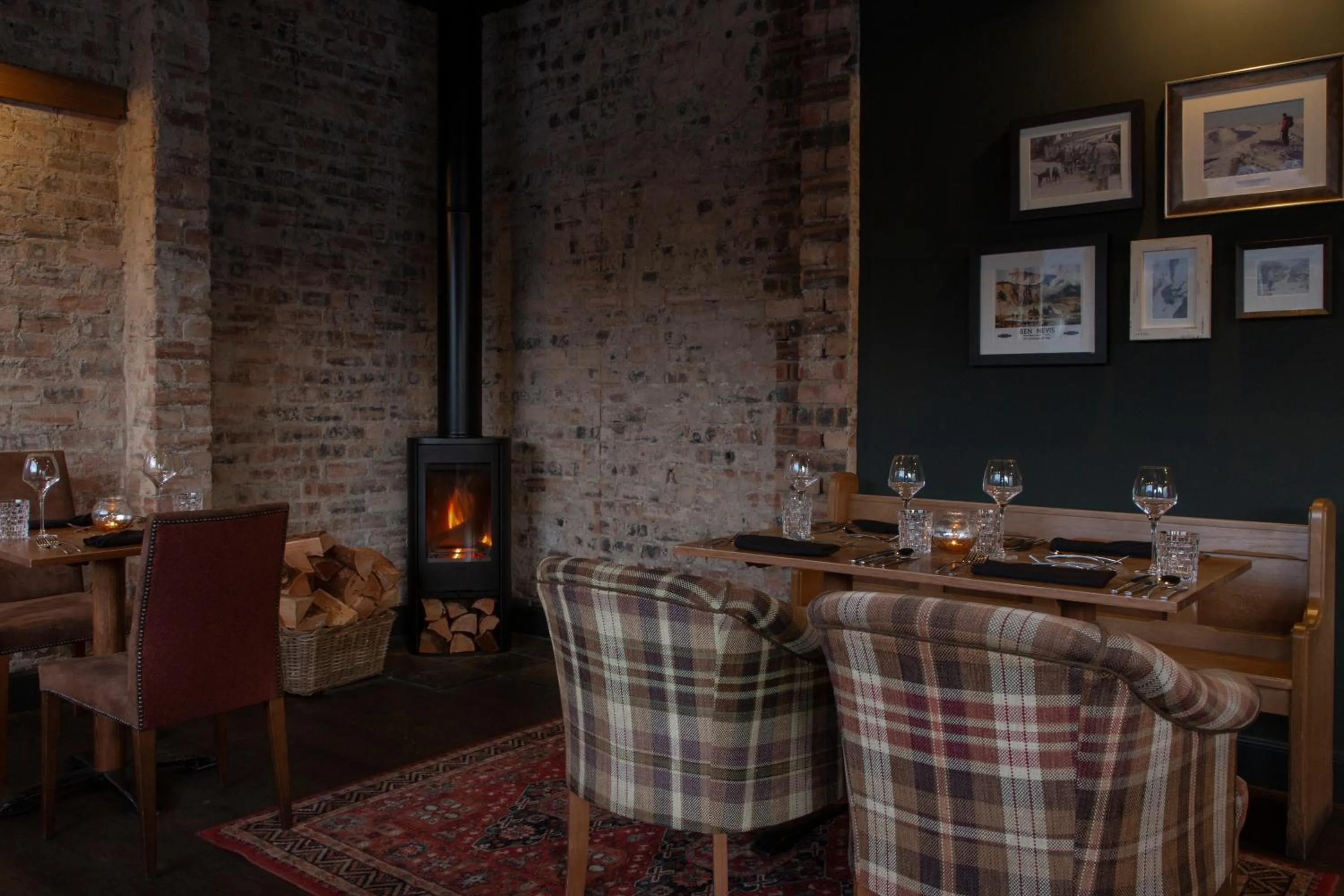 Restaurant/places to eat in The Glencoe Inn