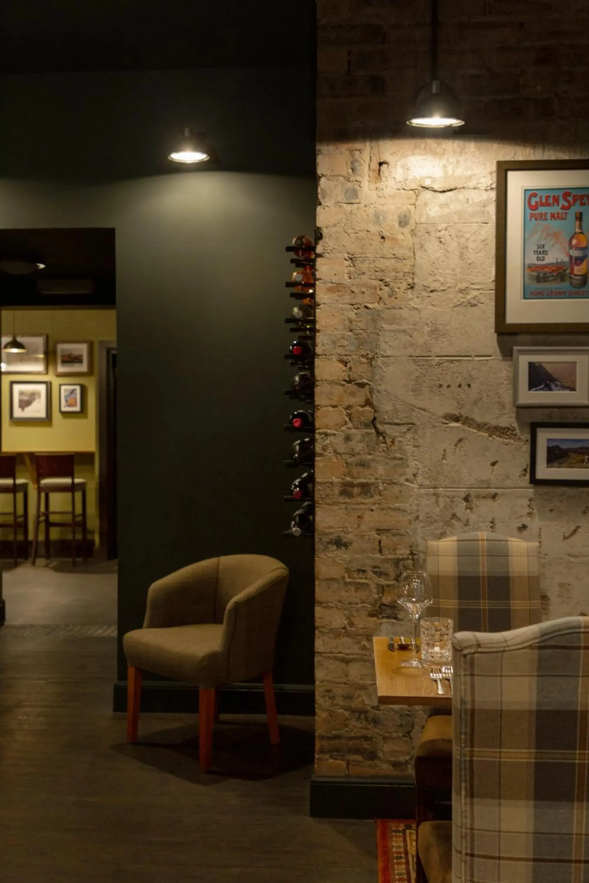 Restaurant/places to eat in The Glencoe Inn Restaurant/places to eat in The Glencoe Inn