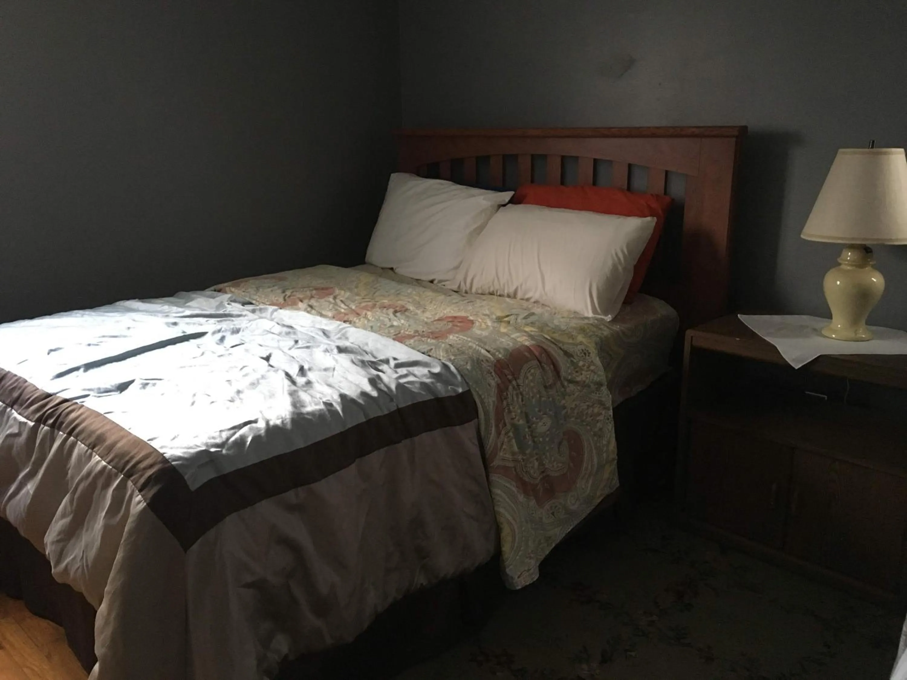 Bed in The Paradise @ Lyncott