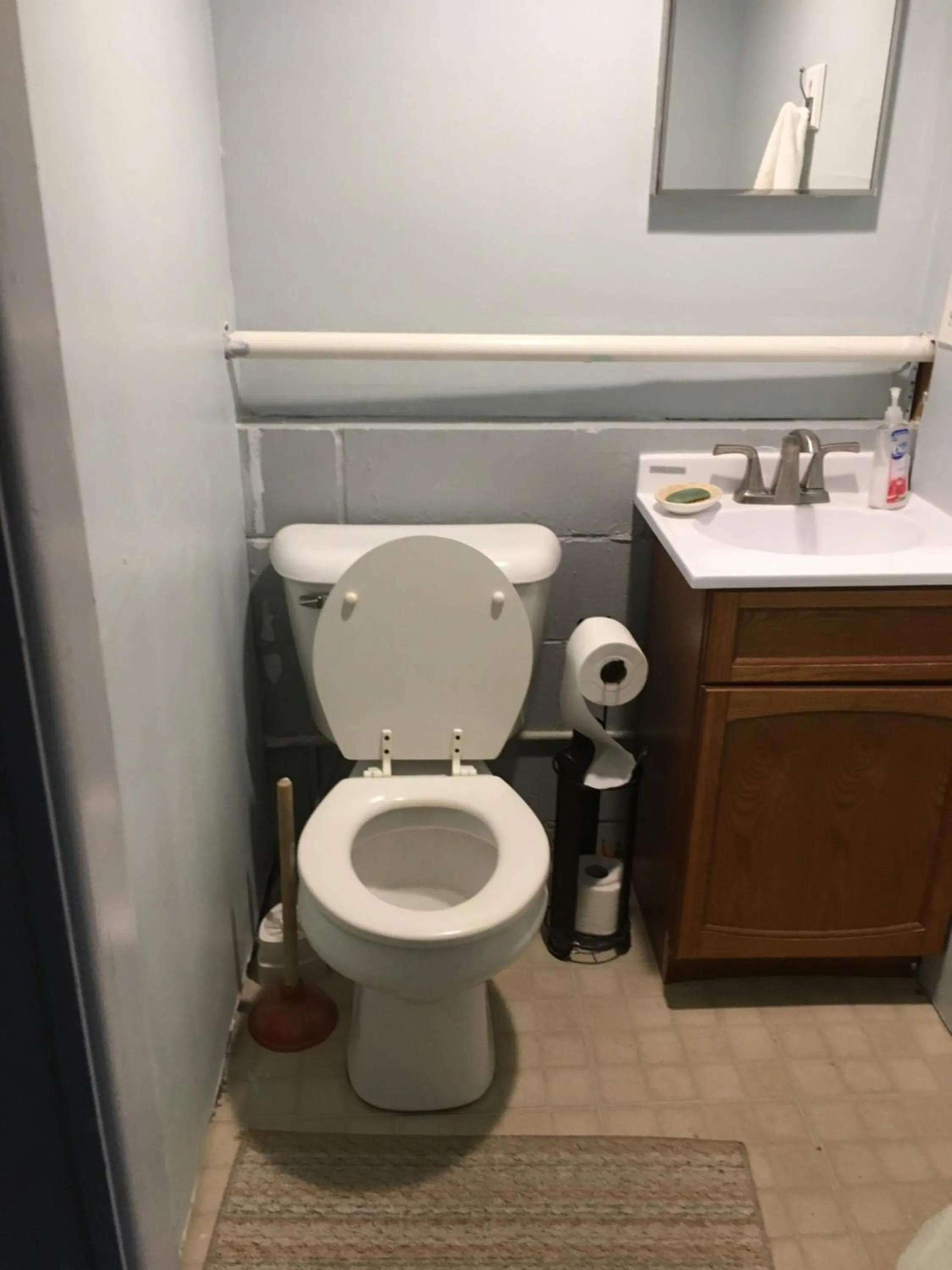 Toilet in The Paradise @ Lyncott