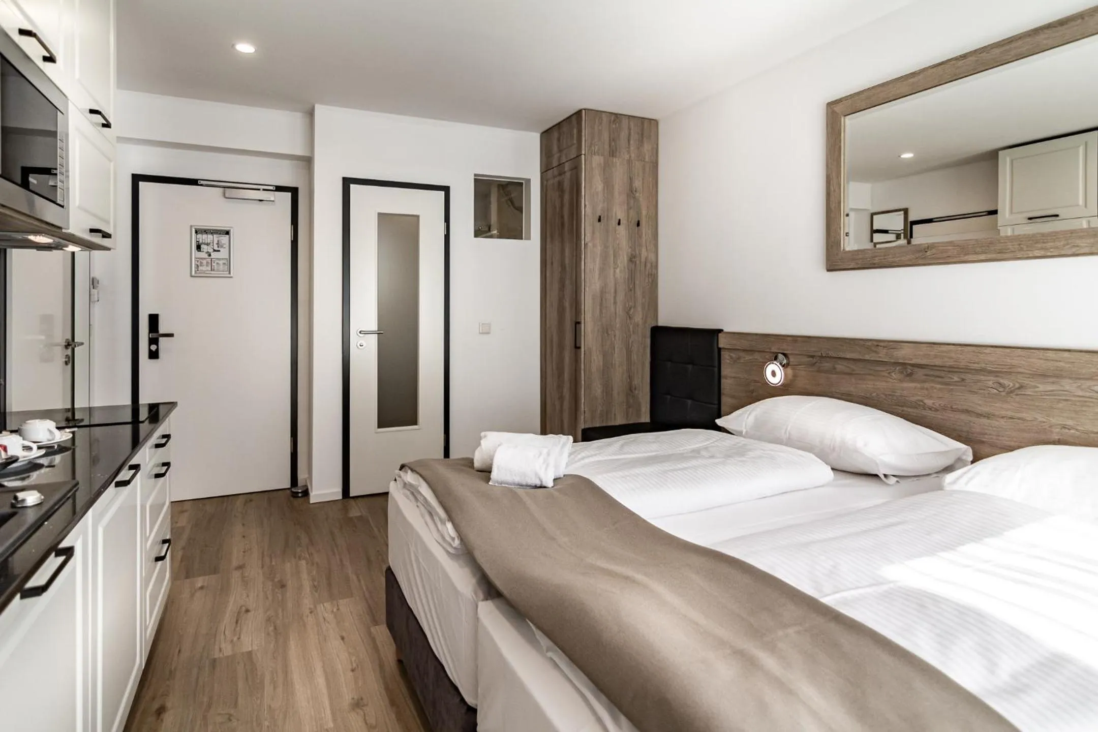 Bed in Sleep Inn Düsseldorf