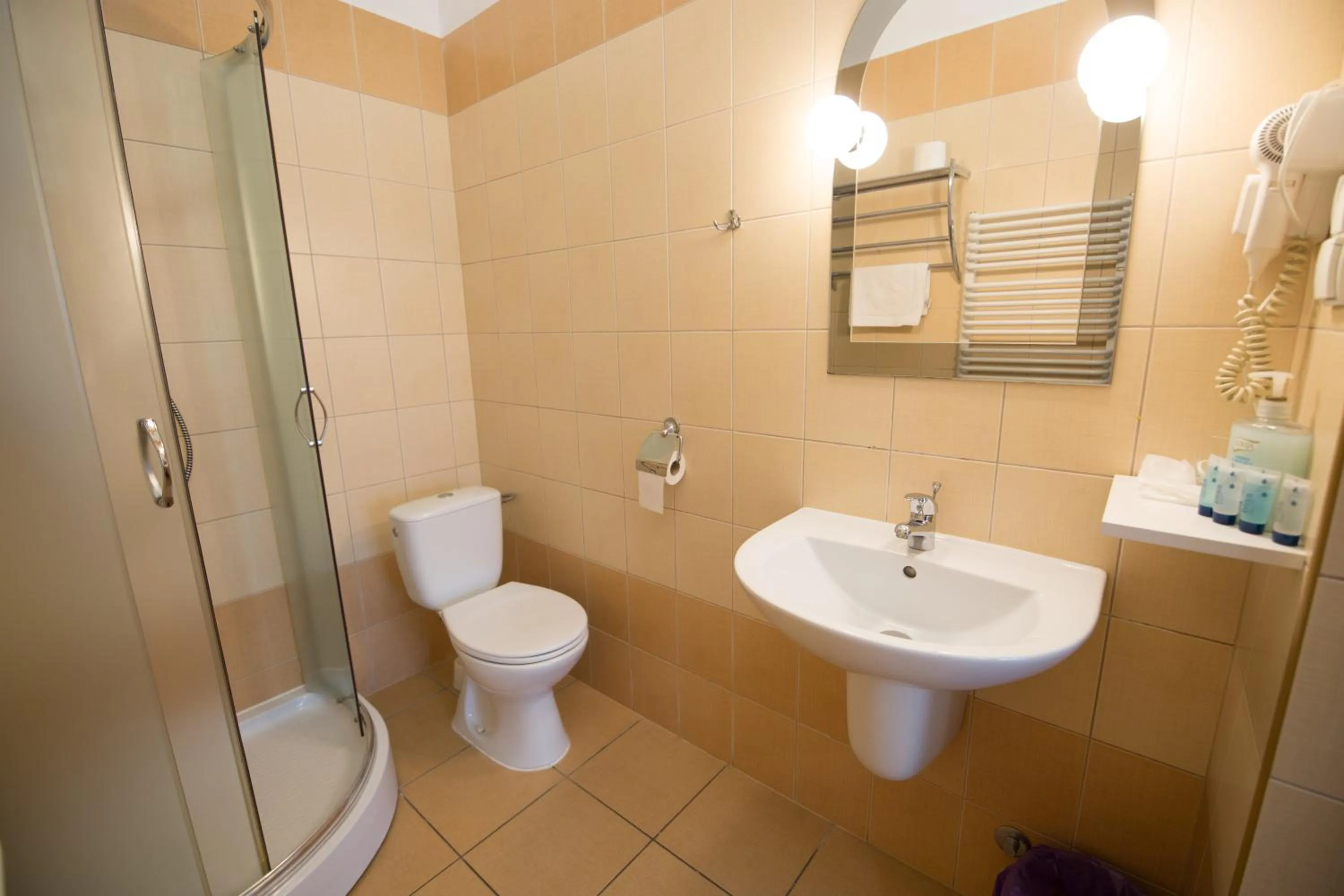 Shower in Hotel Villa Riviera