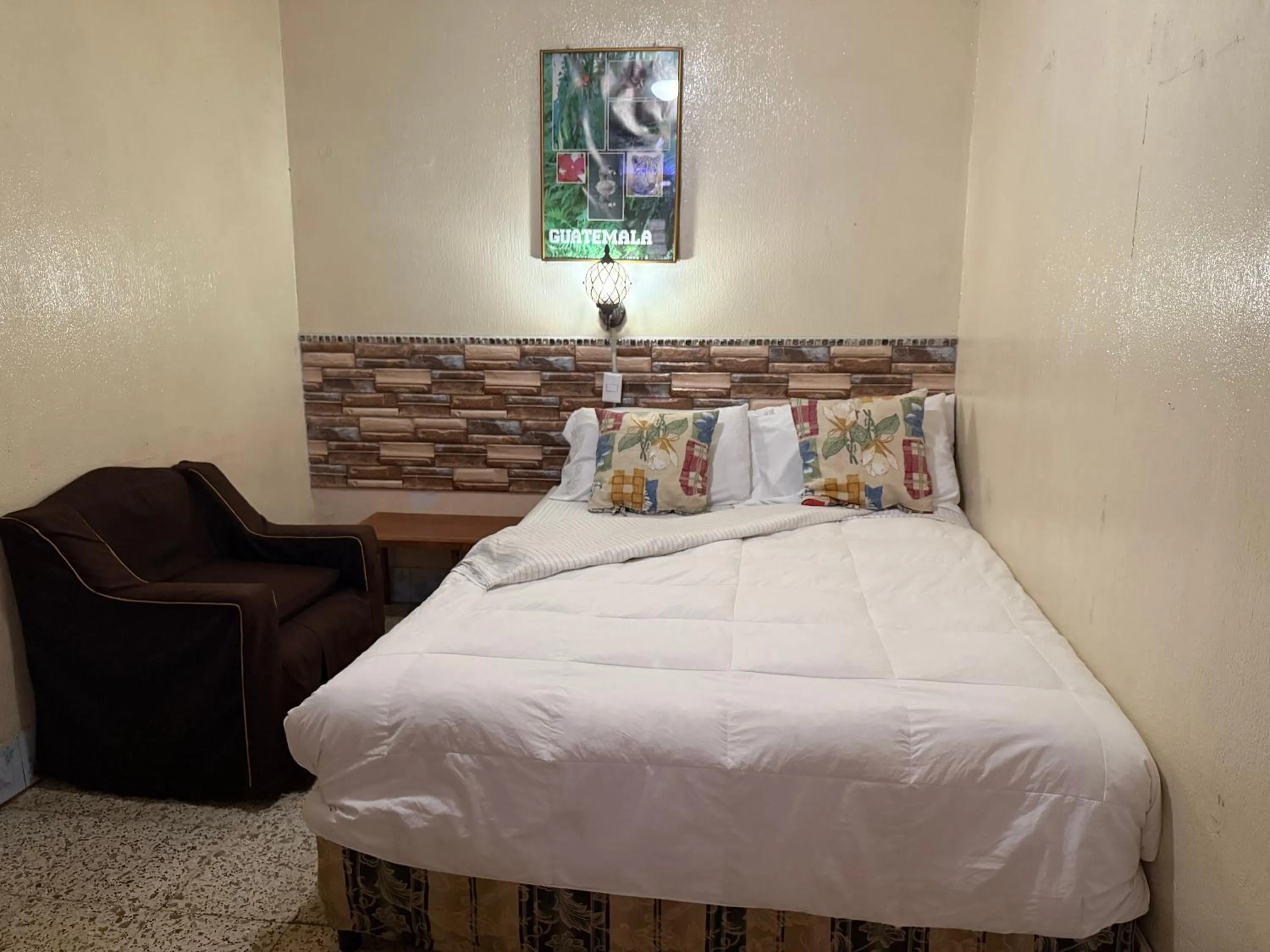 Bed in Hotel Metropolitano