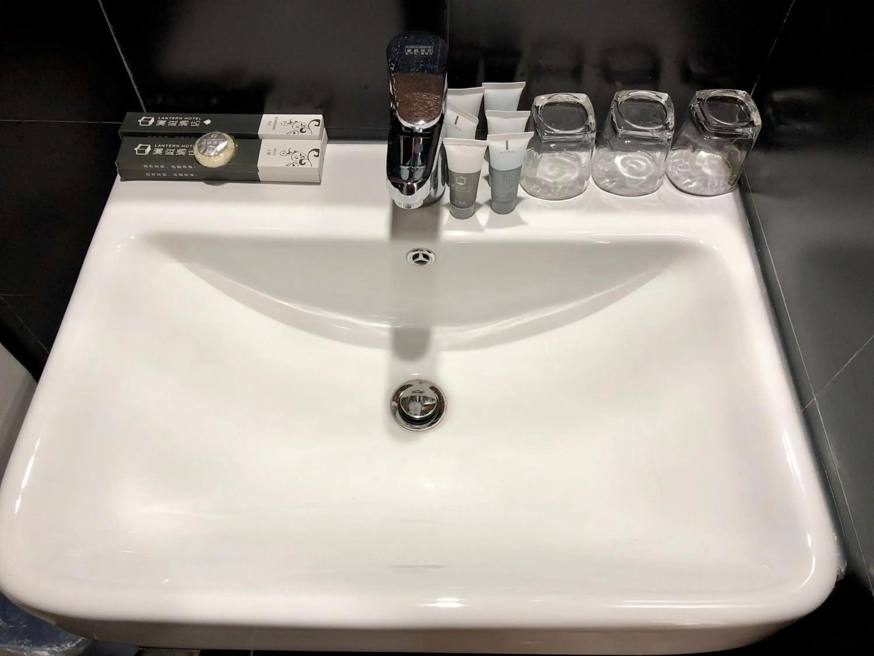 Double Room with Private Bathroom in Lantern Hotel Double Room with Private Bathroom in Lantern Hotel