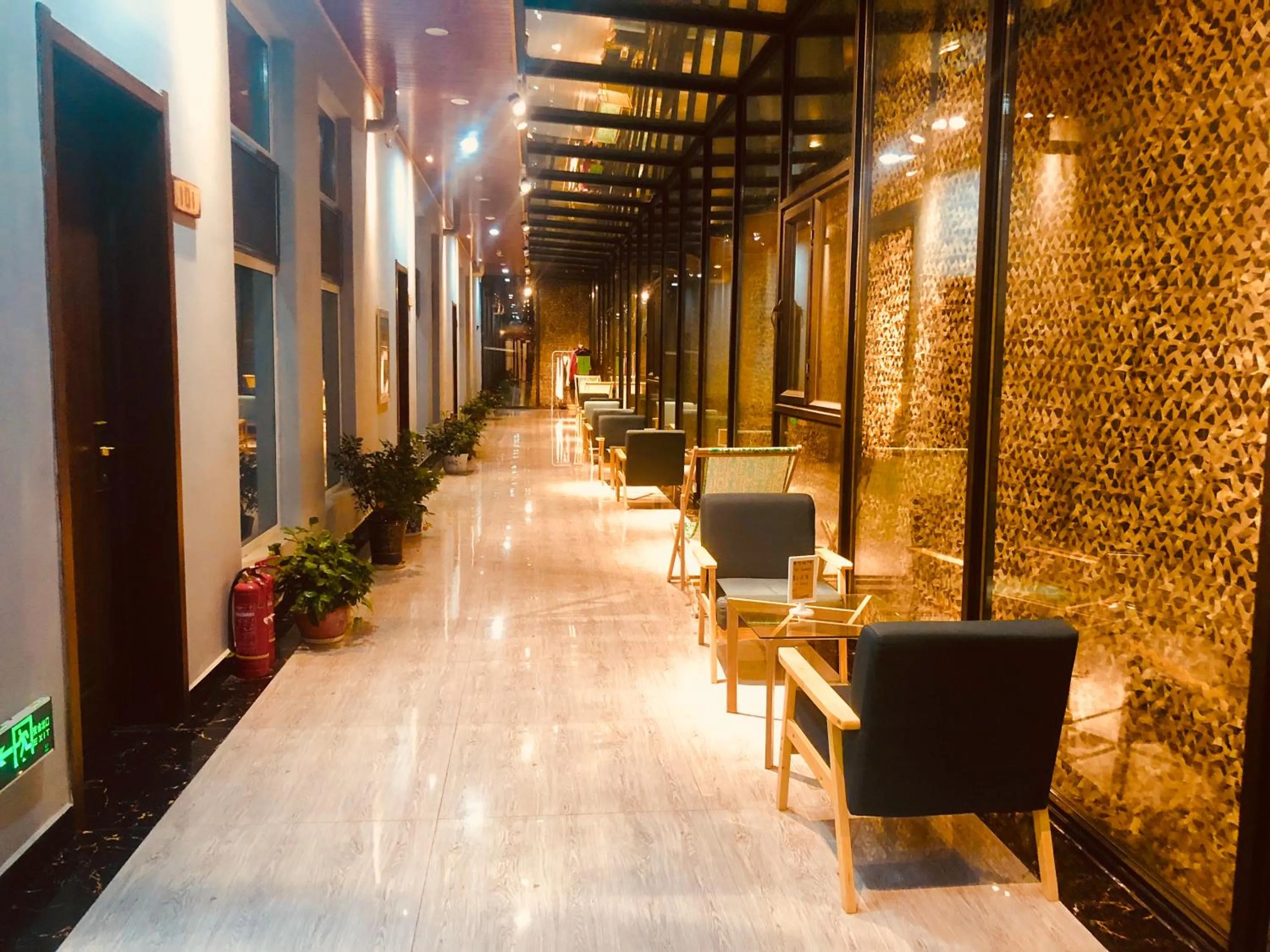 Seating area in Lantern Hotel