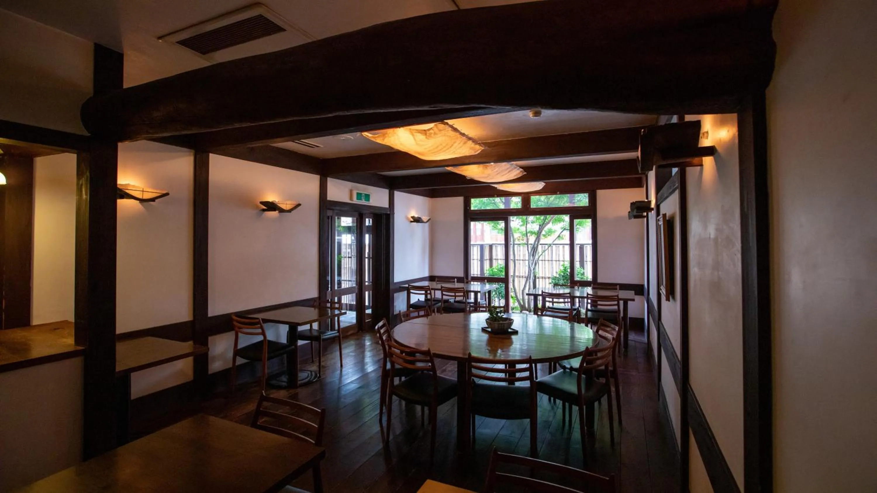 Itsukushimahigashimonzen Kikugawa