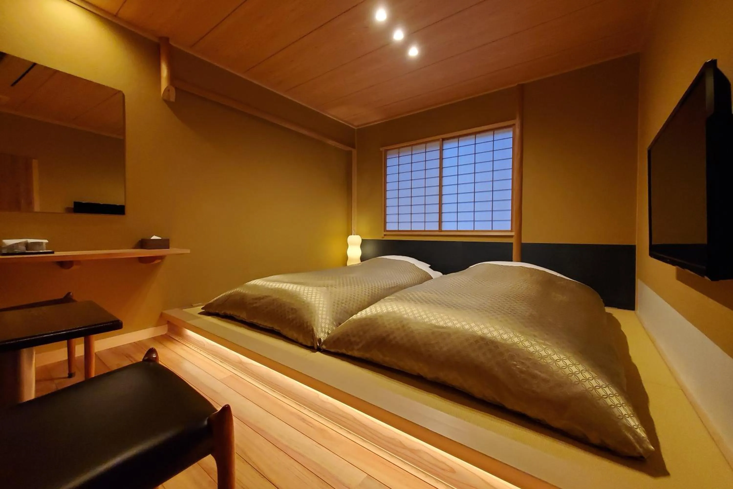 Itsukushimahigashimonzen Kikugawa