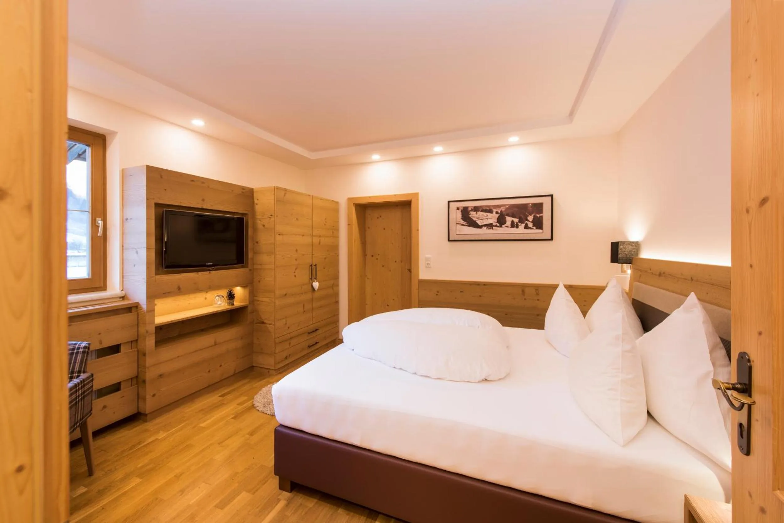 Bedroom, Bed in Hotel Brunnenhof