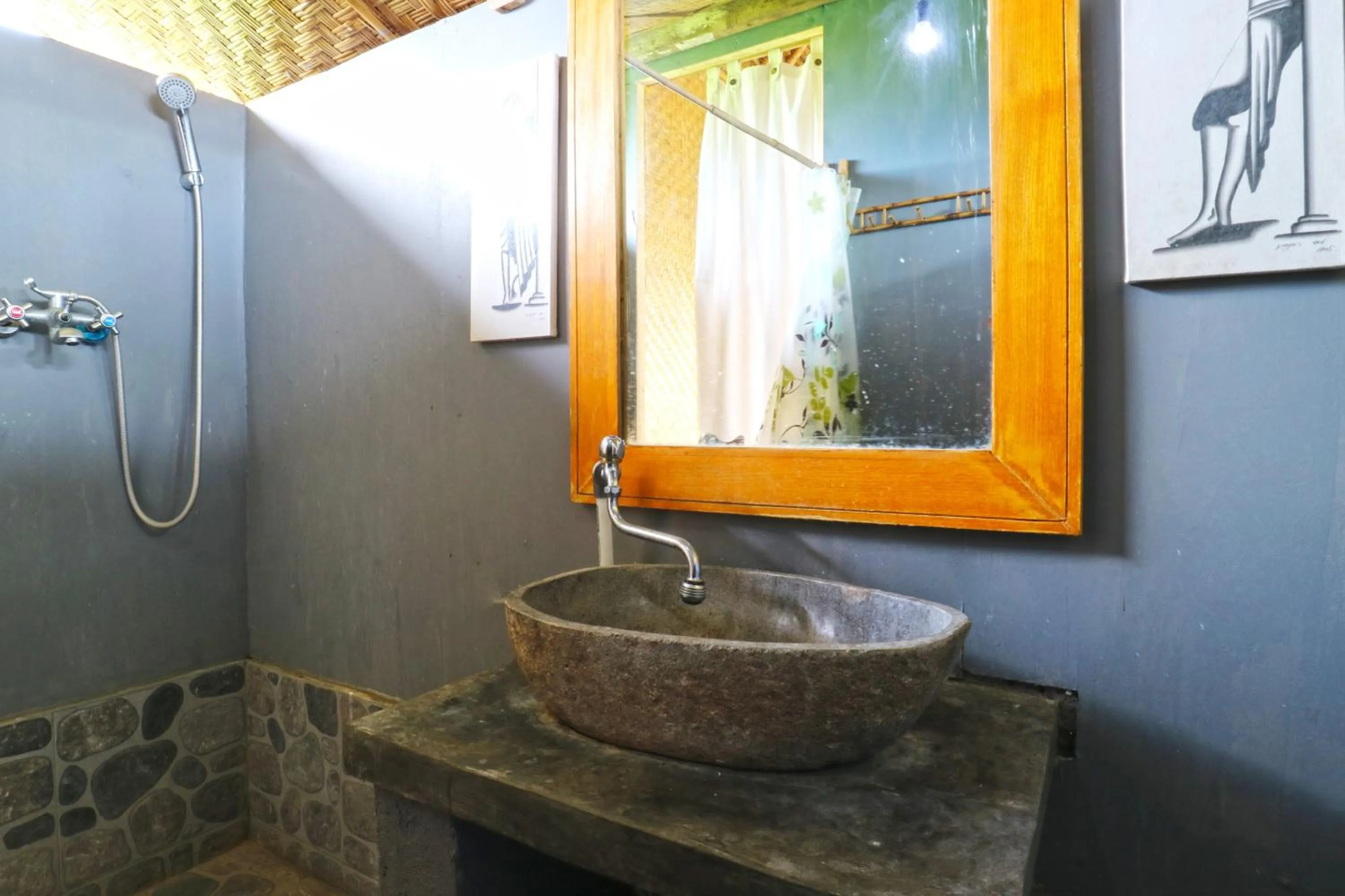 Bathroom in Moon Bamboo