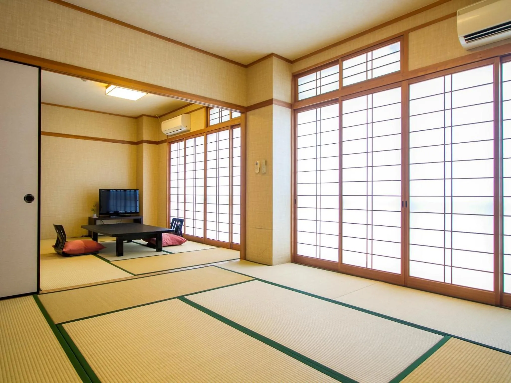 Photo of the whole room in Kannawa Yunoka