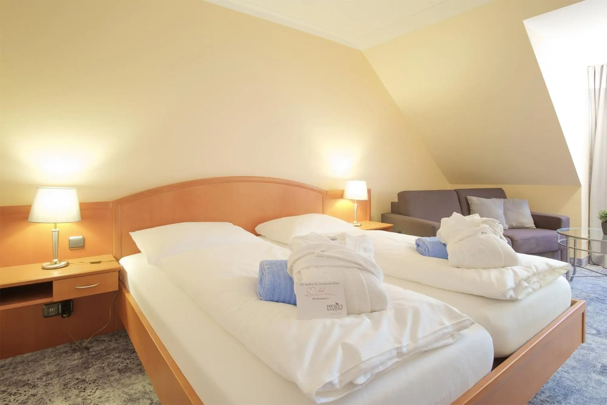 Photo of the whole room, Bed in Hotel & Restaurant Prüser´s Gasthof