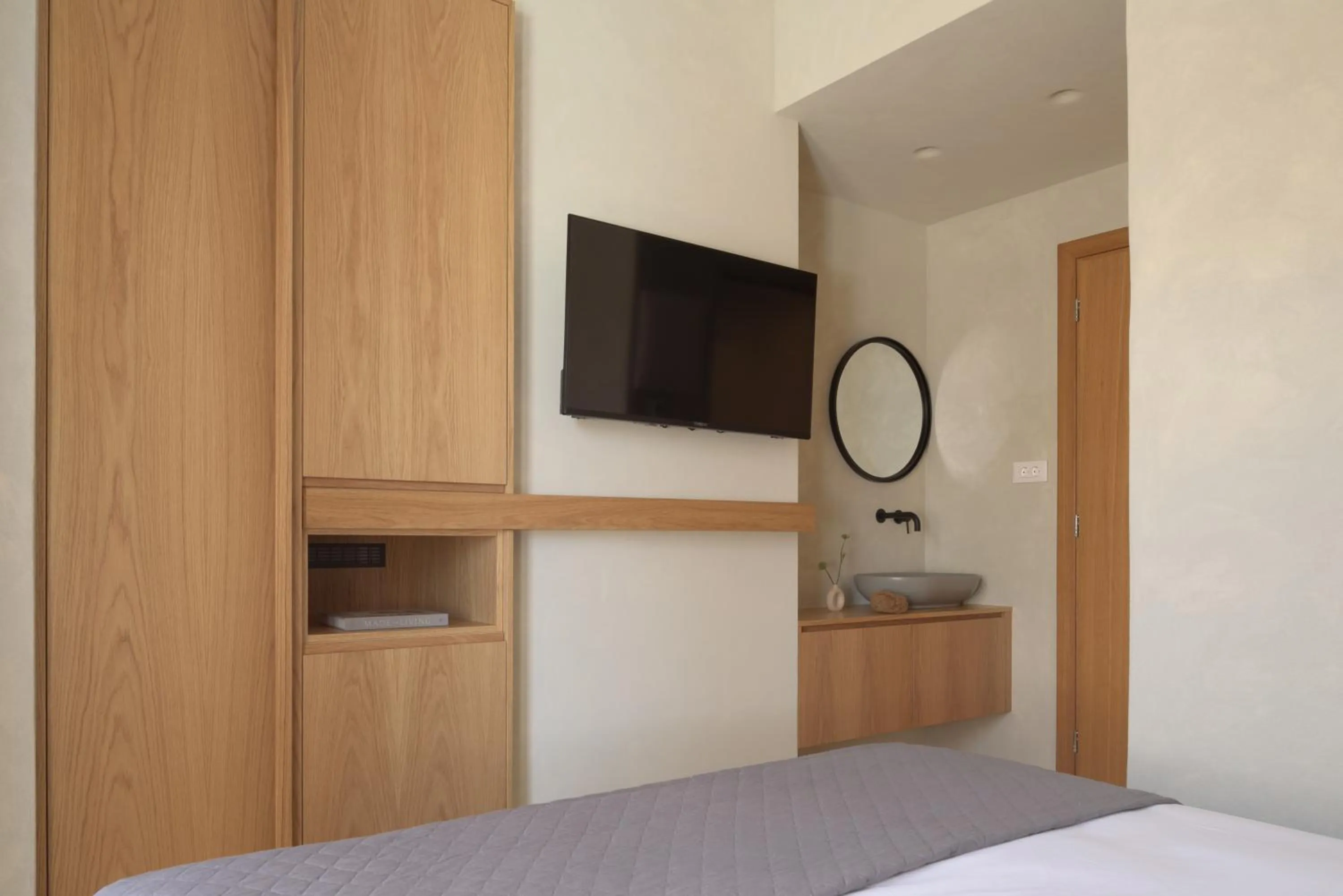 wardrobe, Bed in Apollo Plakias