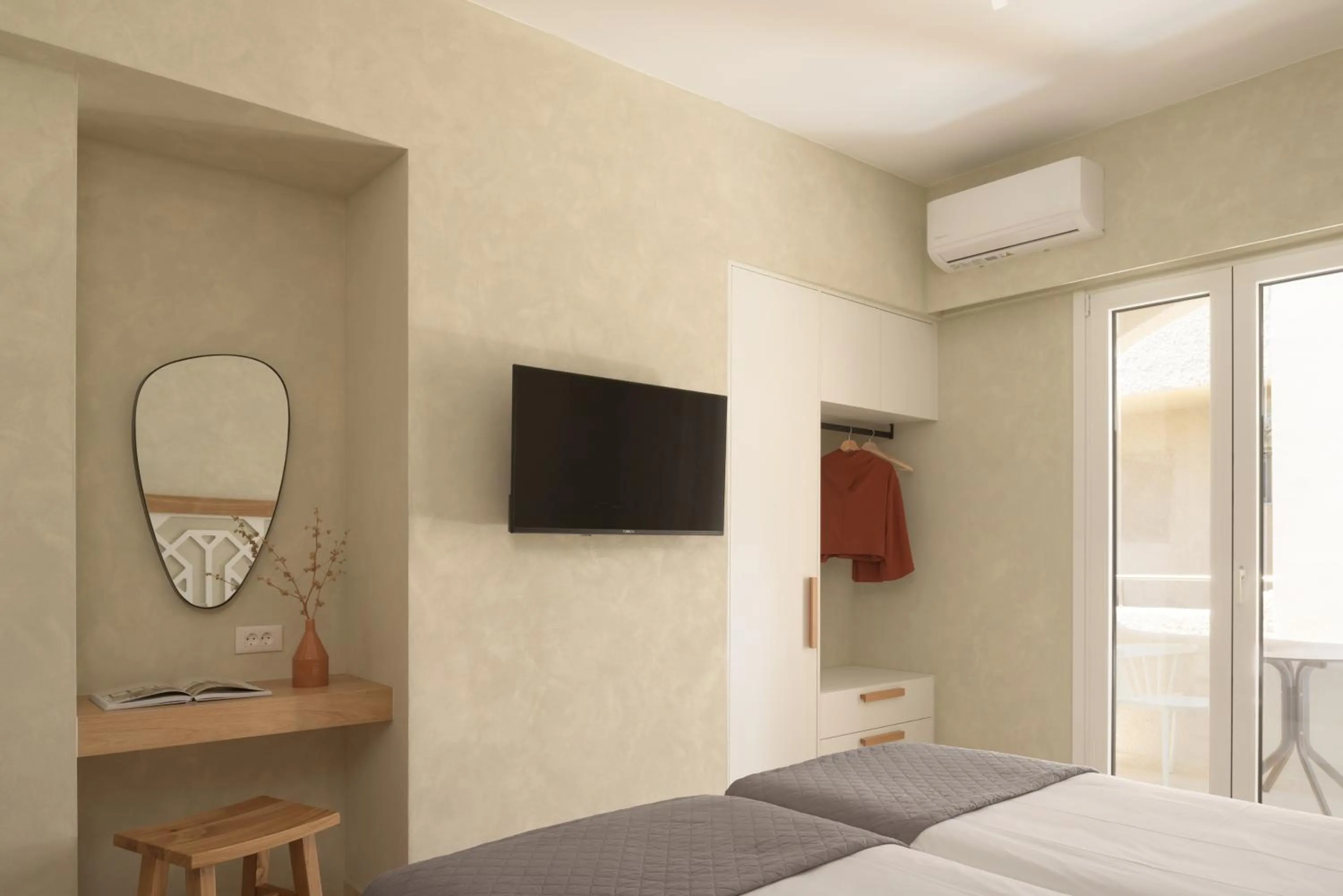 wardrobe, Bed in Apollo Plakias