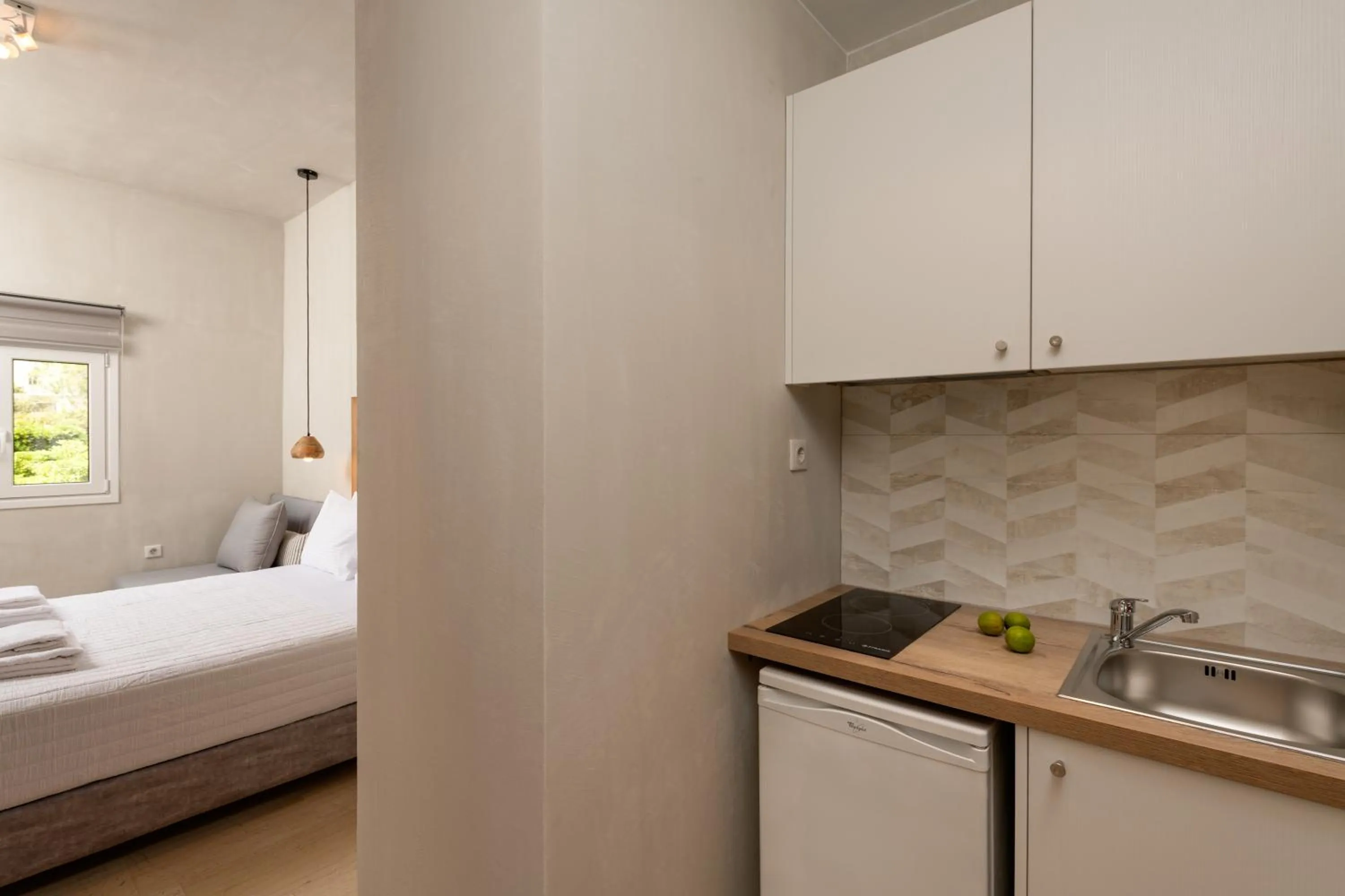 Kitchen or kitchenette, Bed in Apollo Plakias