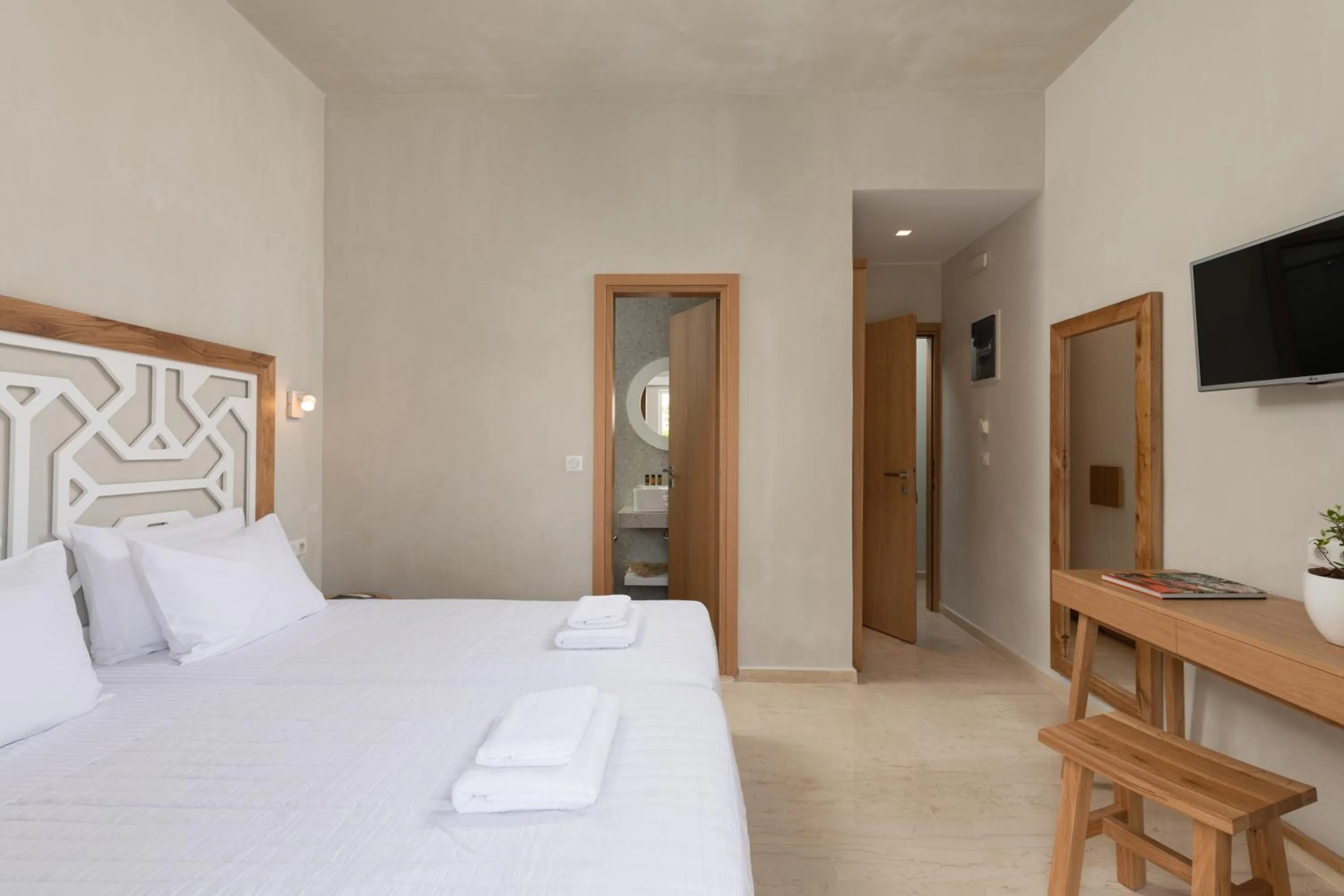 Photo of the whole room, Bed in Apollo Plakias