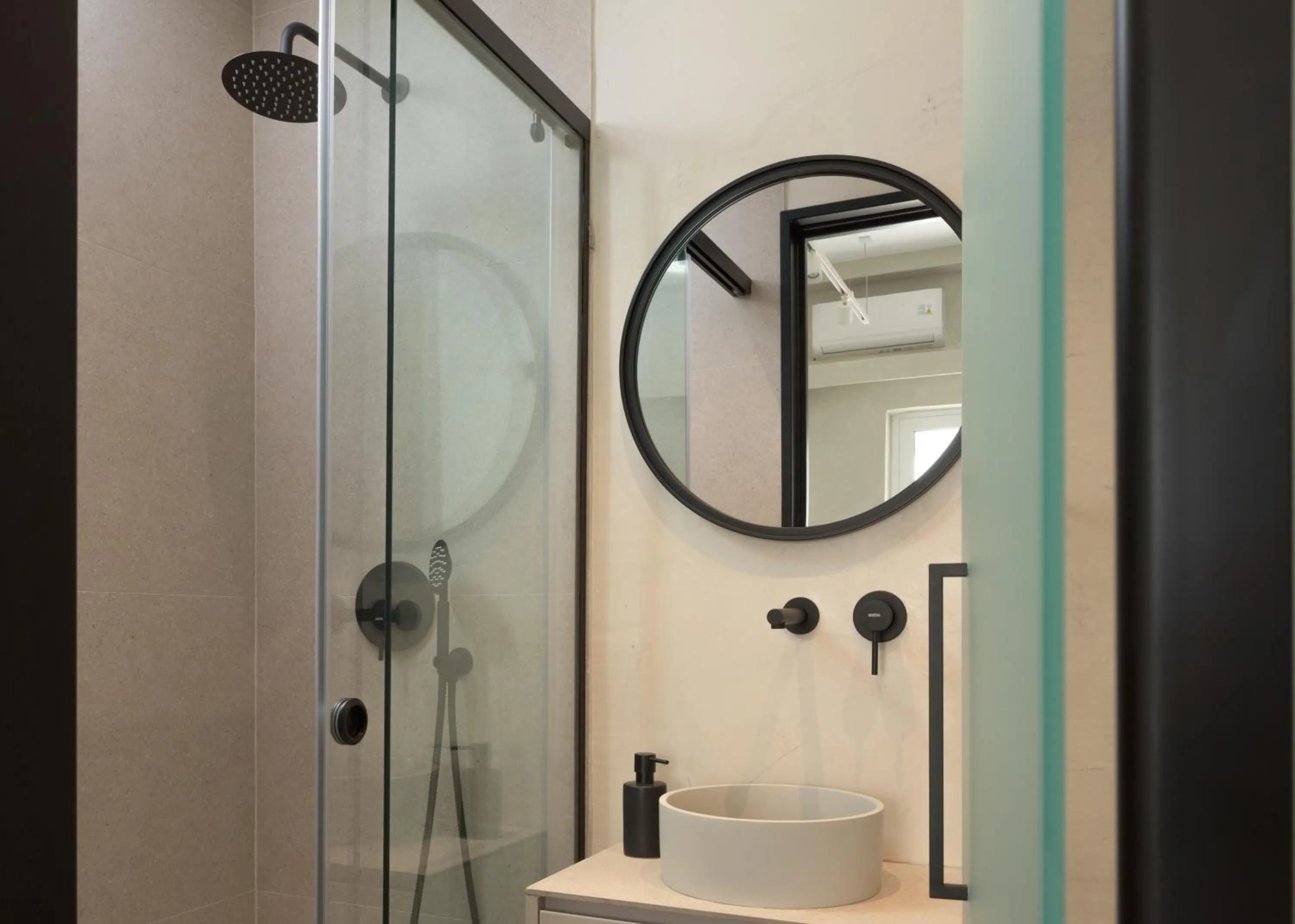 Shower in Apollo Plakias