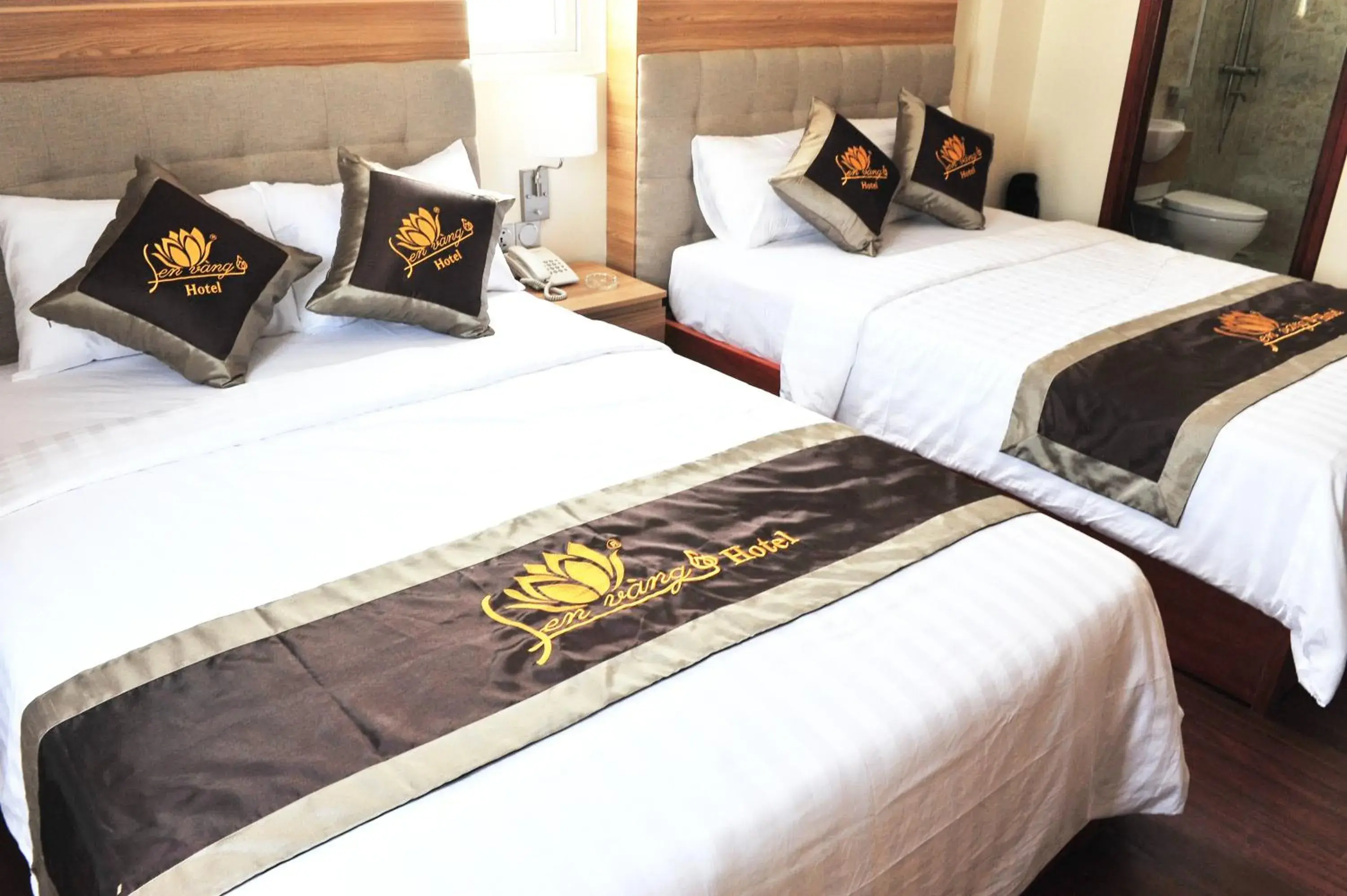 Deluxe Double or Twin Room with City View in Sen Vang Luxury Hotel Deluxe Double or Twin Room with City View in Sen Vang Luxury Hotel