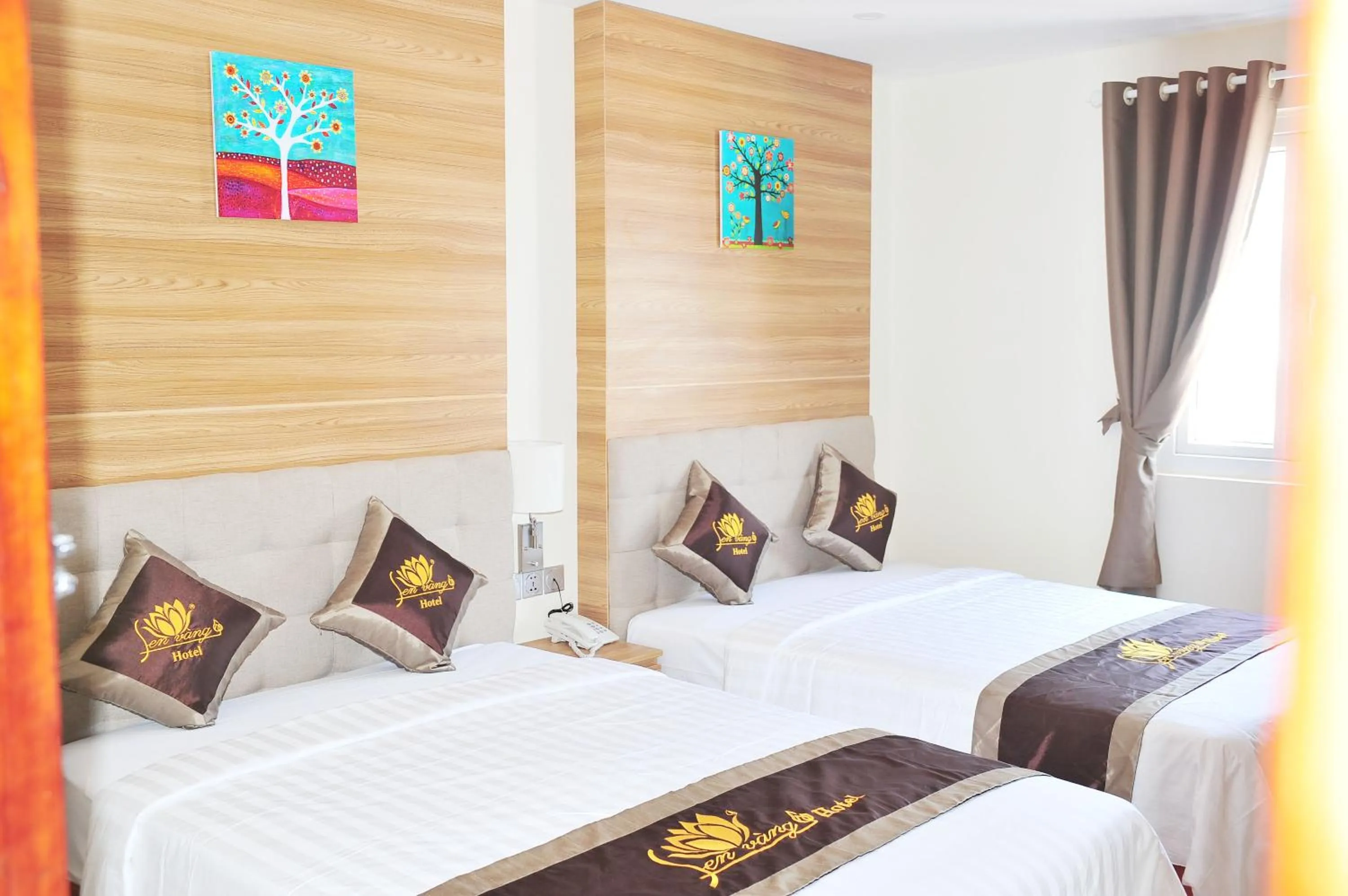 Sen Vang Luxury Hotel