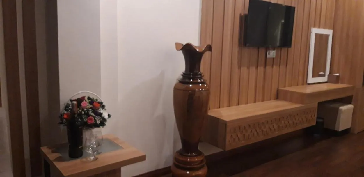 Sen Vang Luxury Hotel