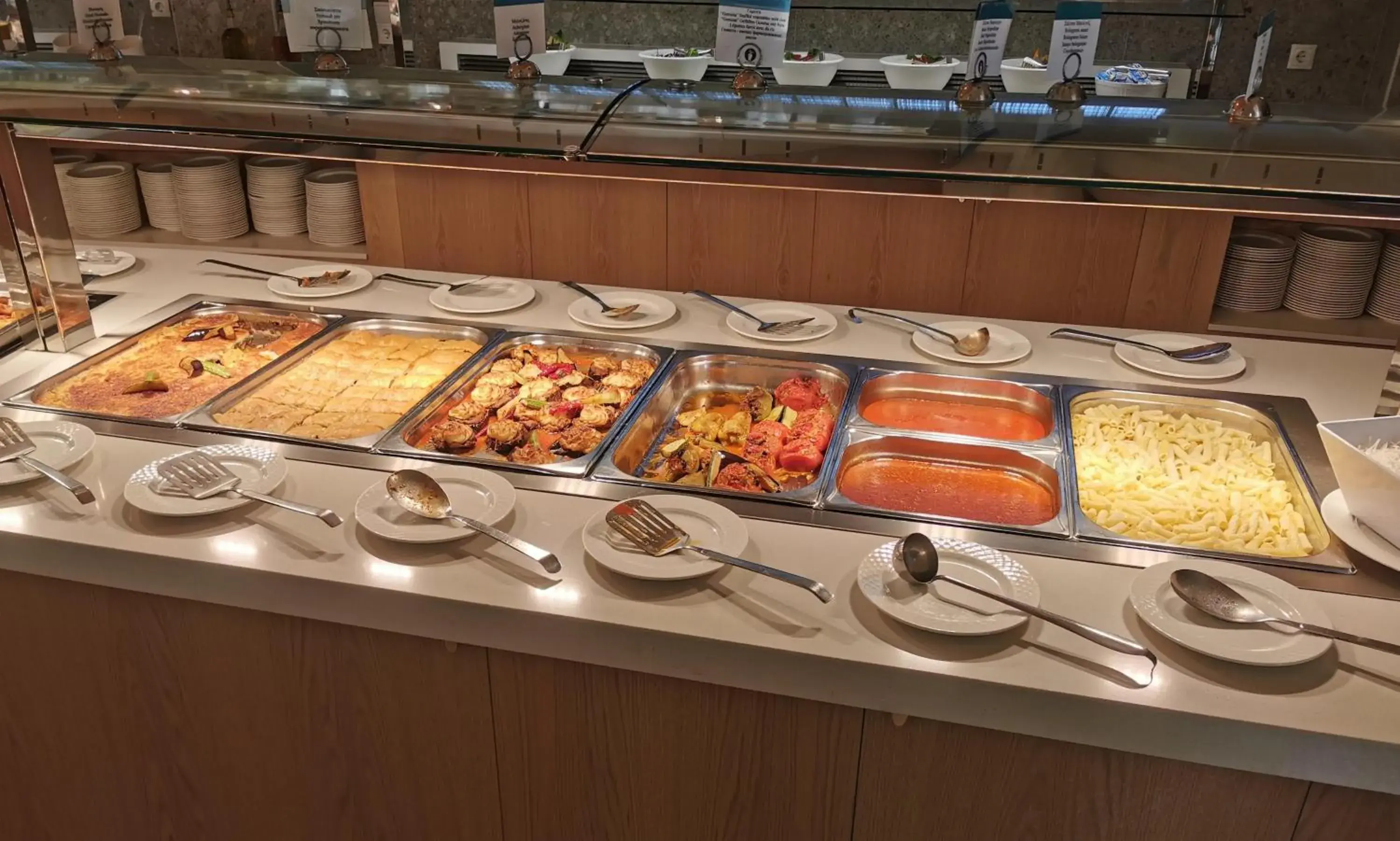 Restaurant/places to eat in Hydramis Palace Beach Resort Restaurant/places to eat in Hydramis Palace Beach Resort