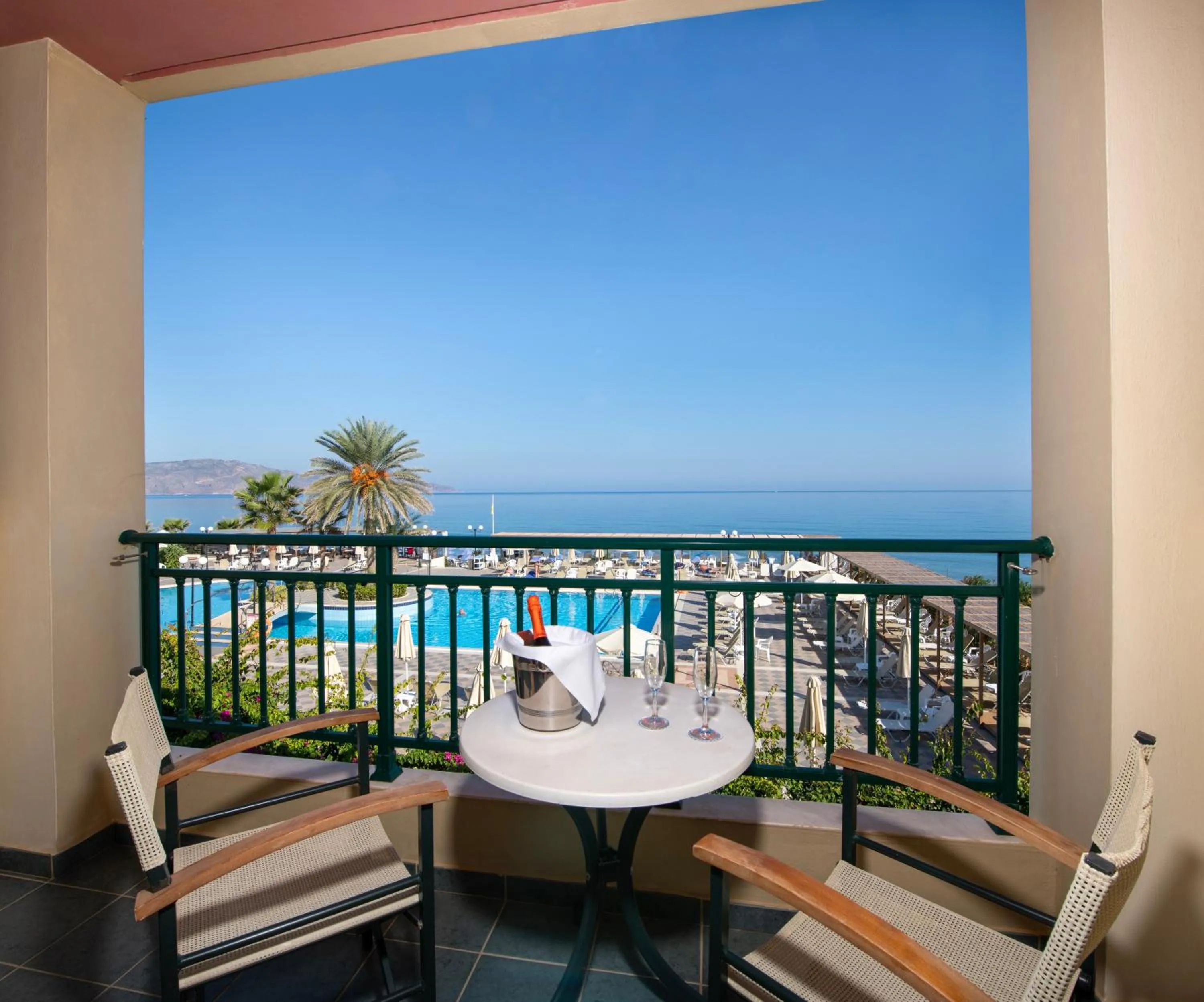 Hydramis Palace Beach Resort