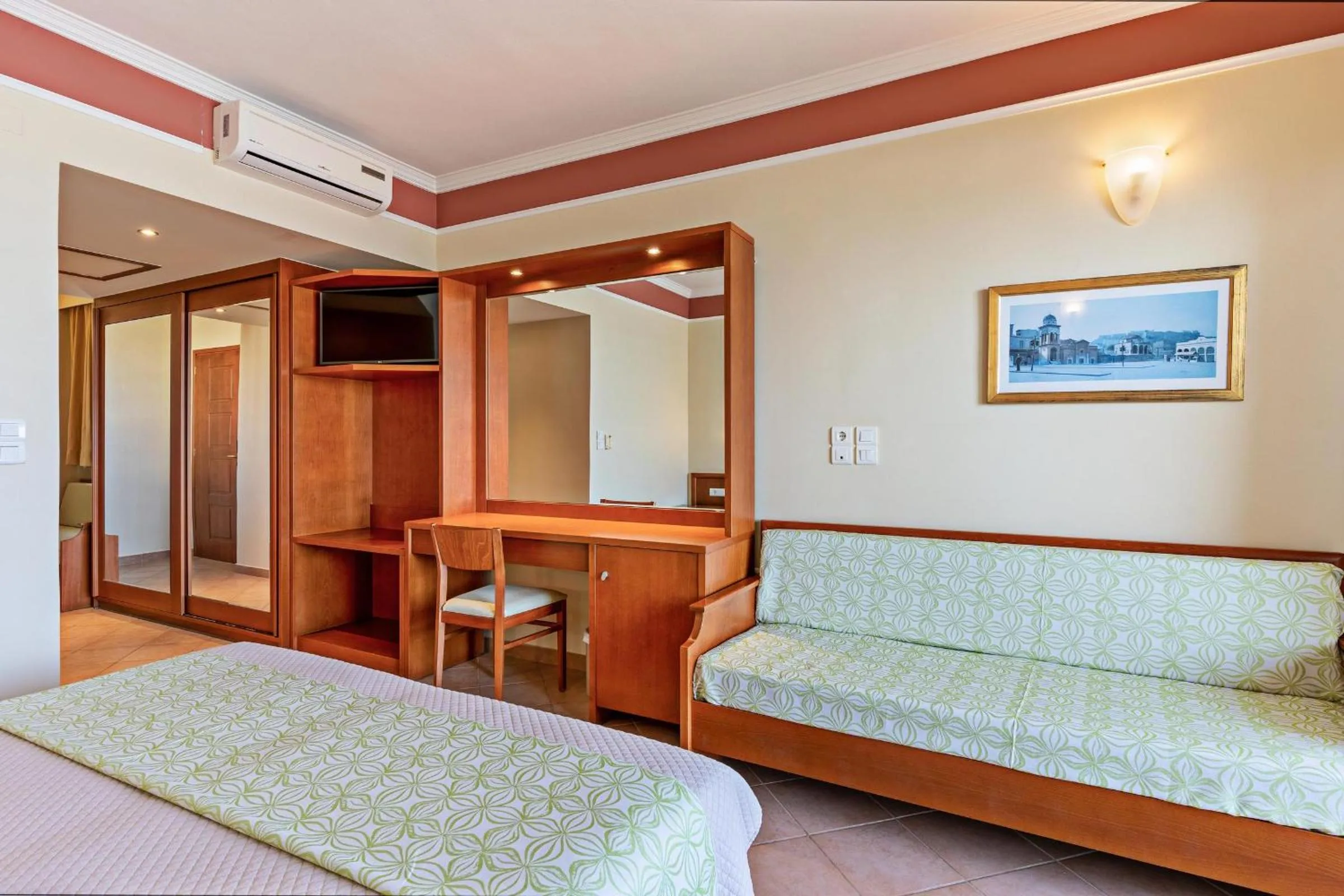 Photo of the whole room, Bed in Hydramis Palace Beach Resort
