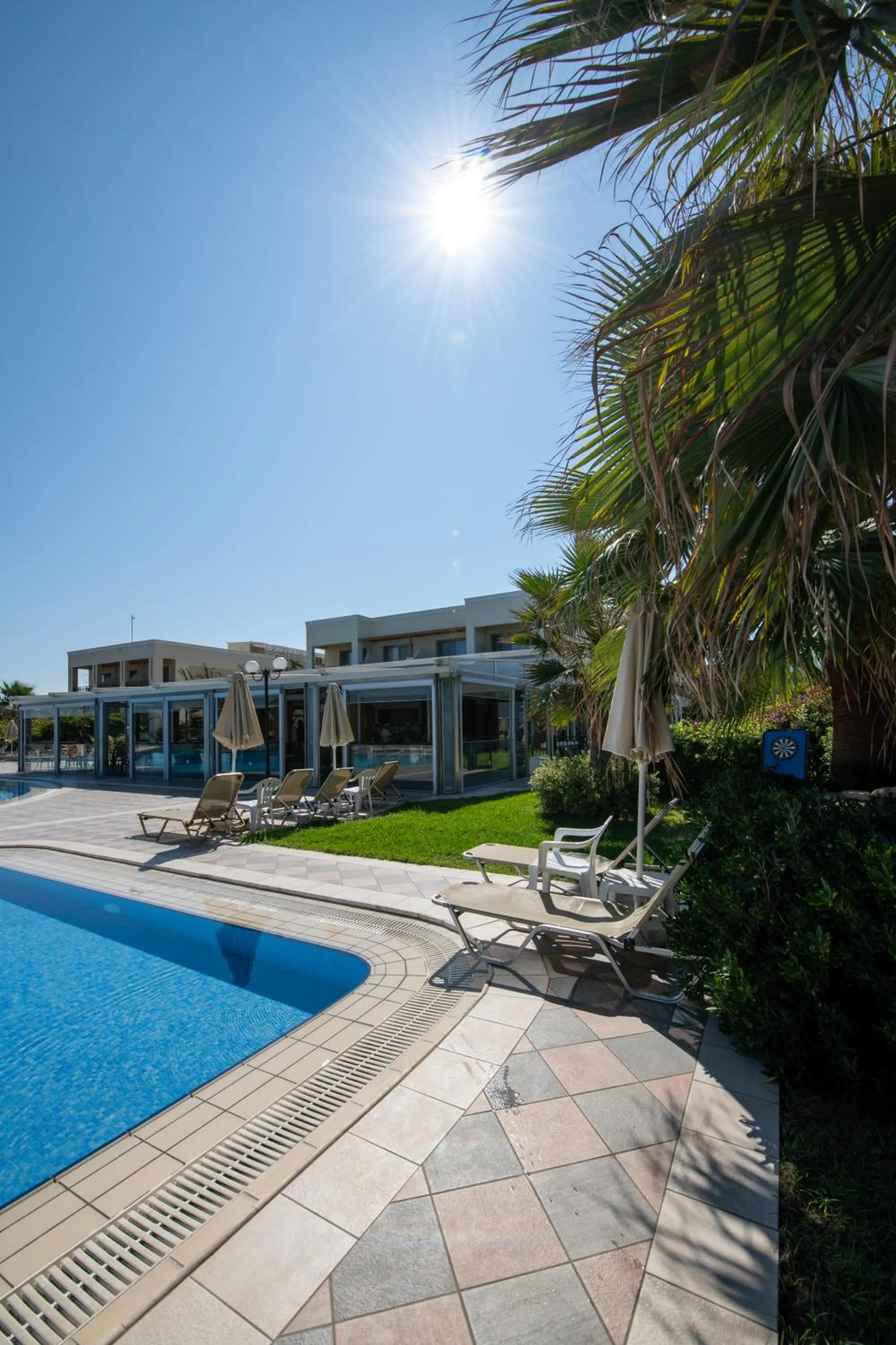 Swimming pool in Hydramis Palace Beach Resort