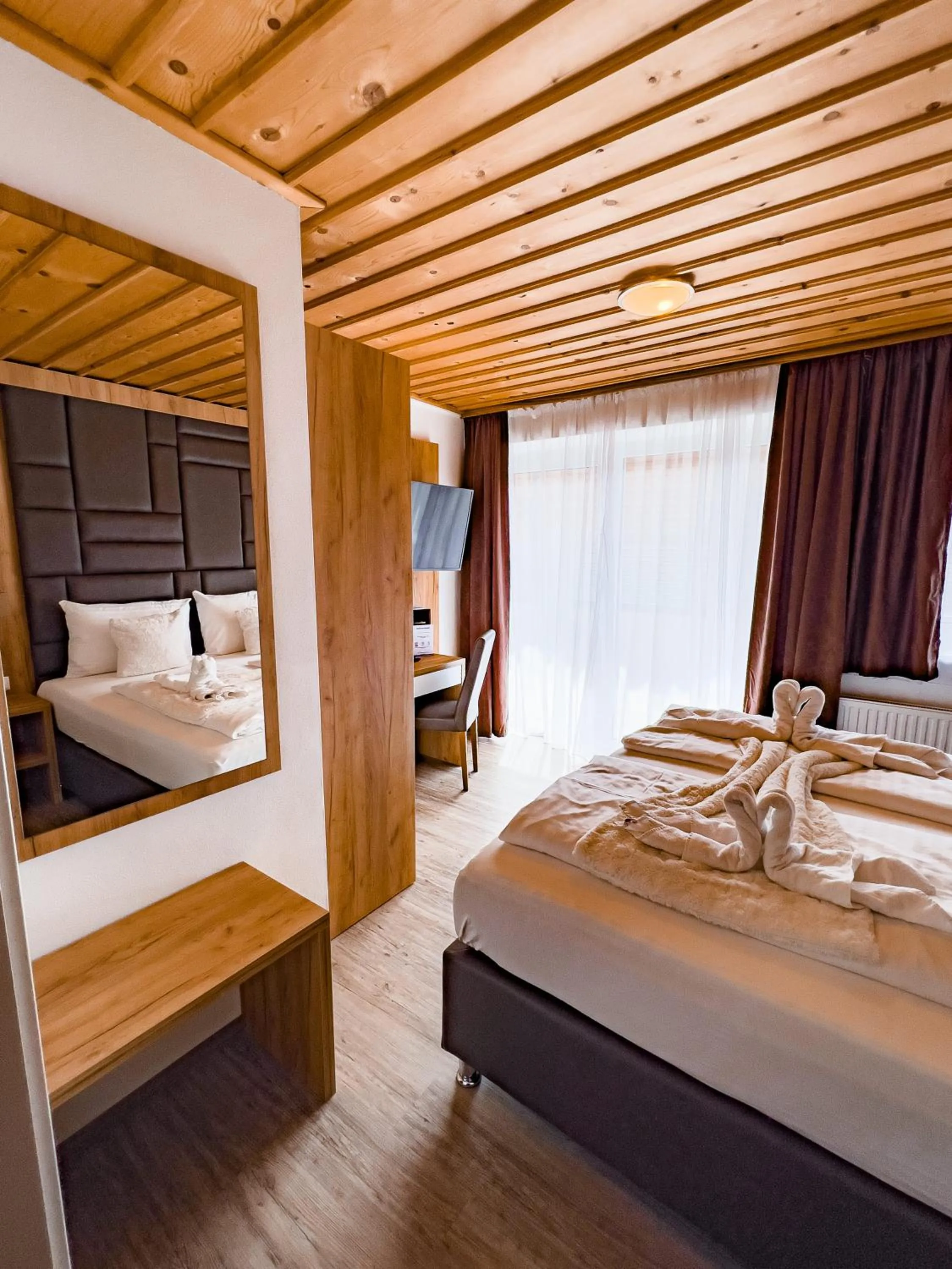 Deluxe Double Room in Sylpaulerhof Aparthotel