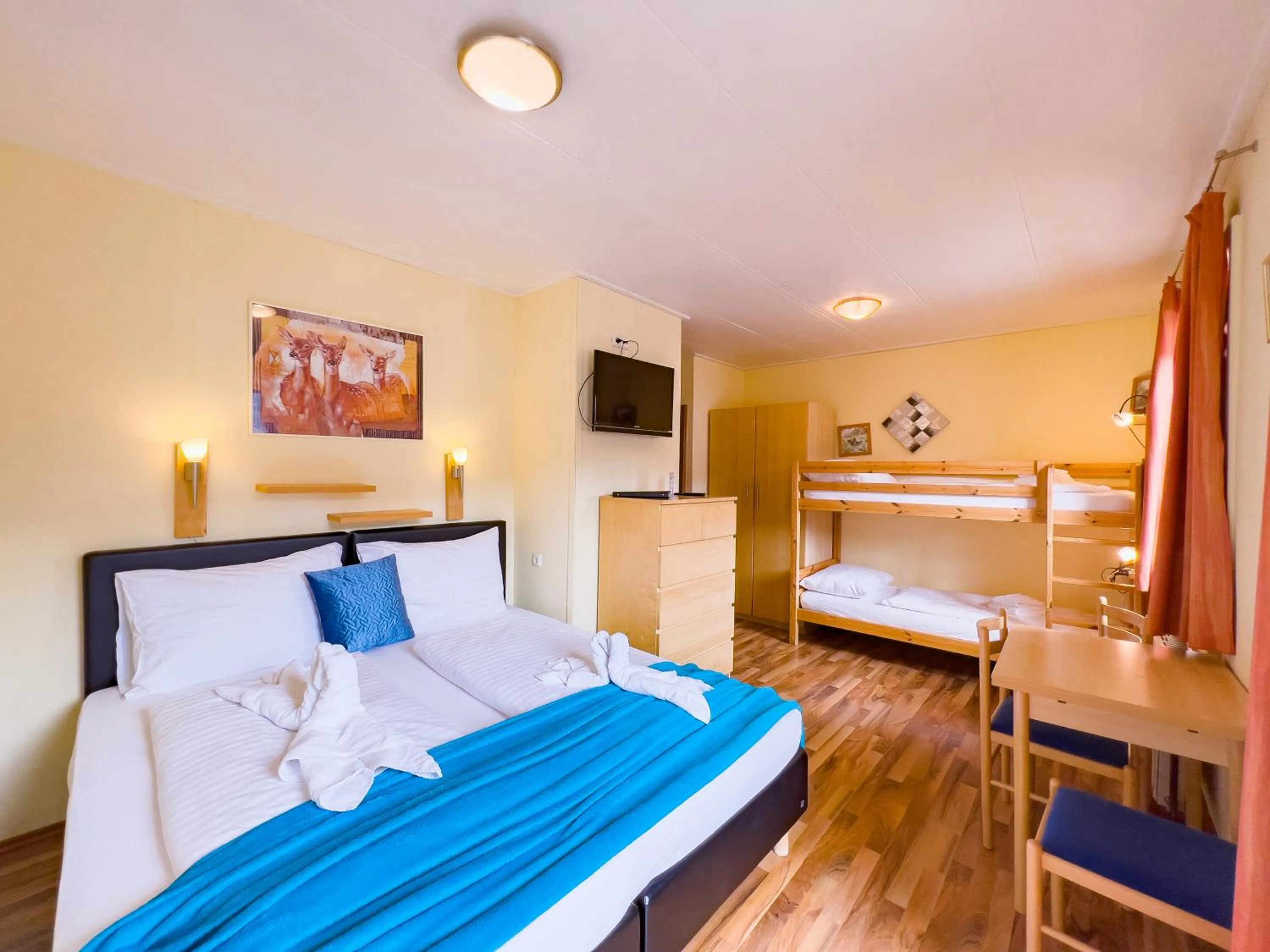 Comfort Three-Bedroom Apartment with Balcony in Sylpaulerhof Aparthotel