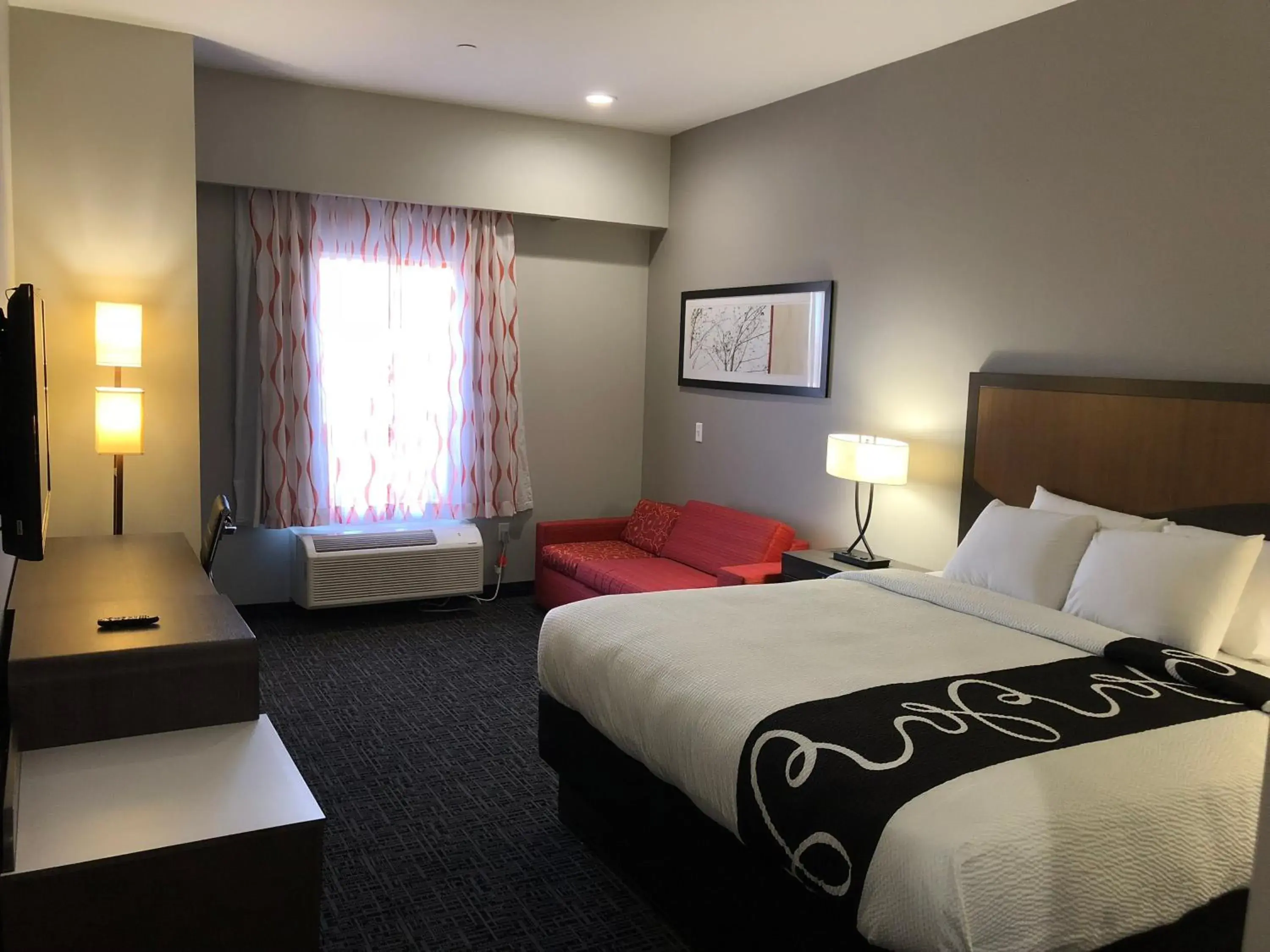 Deluxe King Suite in Hotel Glenpool Deluxe King Suite in Hotel Glenpool