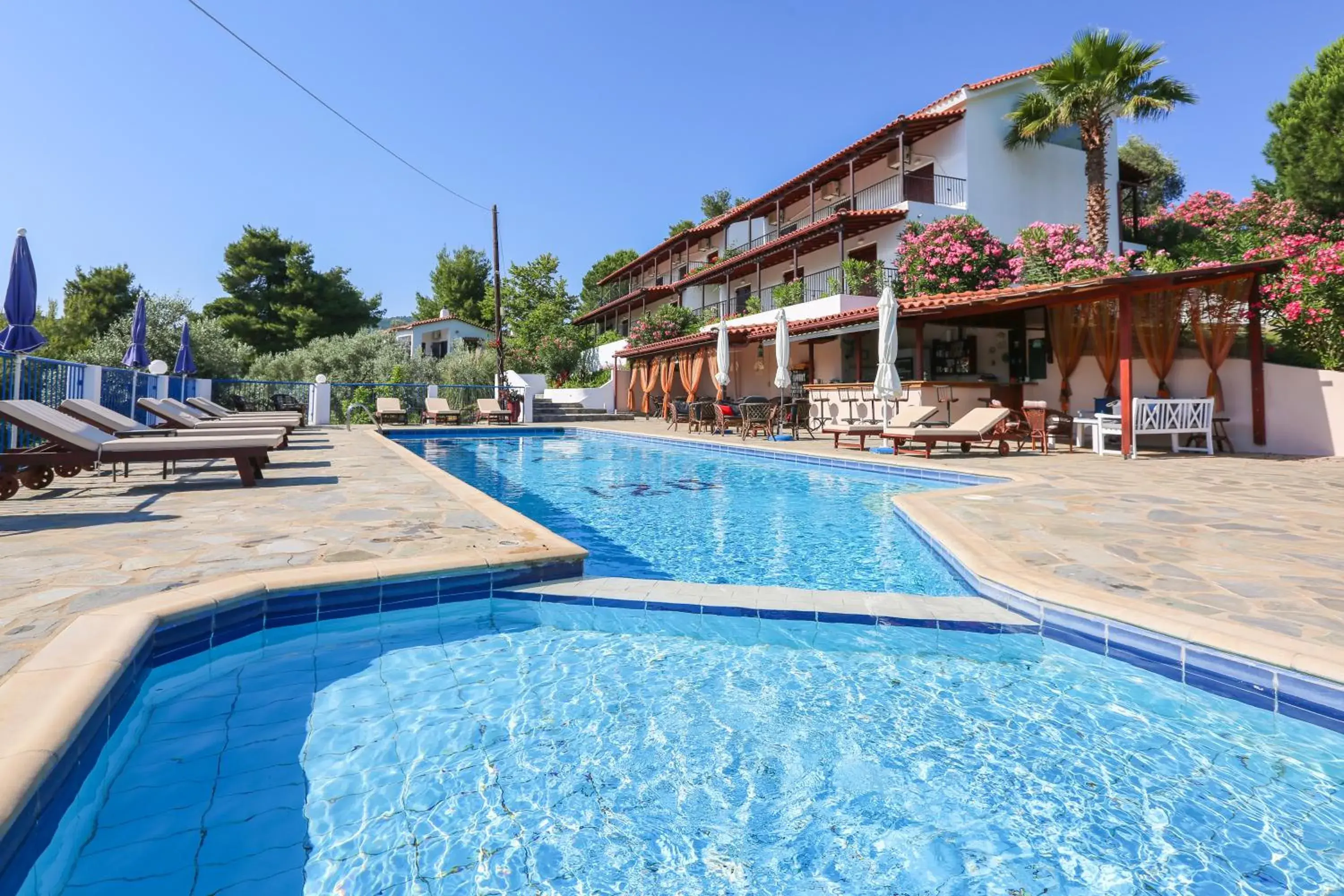 Swimming pool in Angelina Studios Swimming pool in Angelina Studios