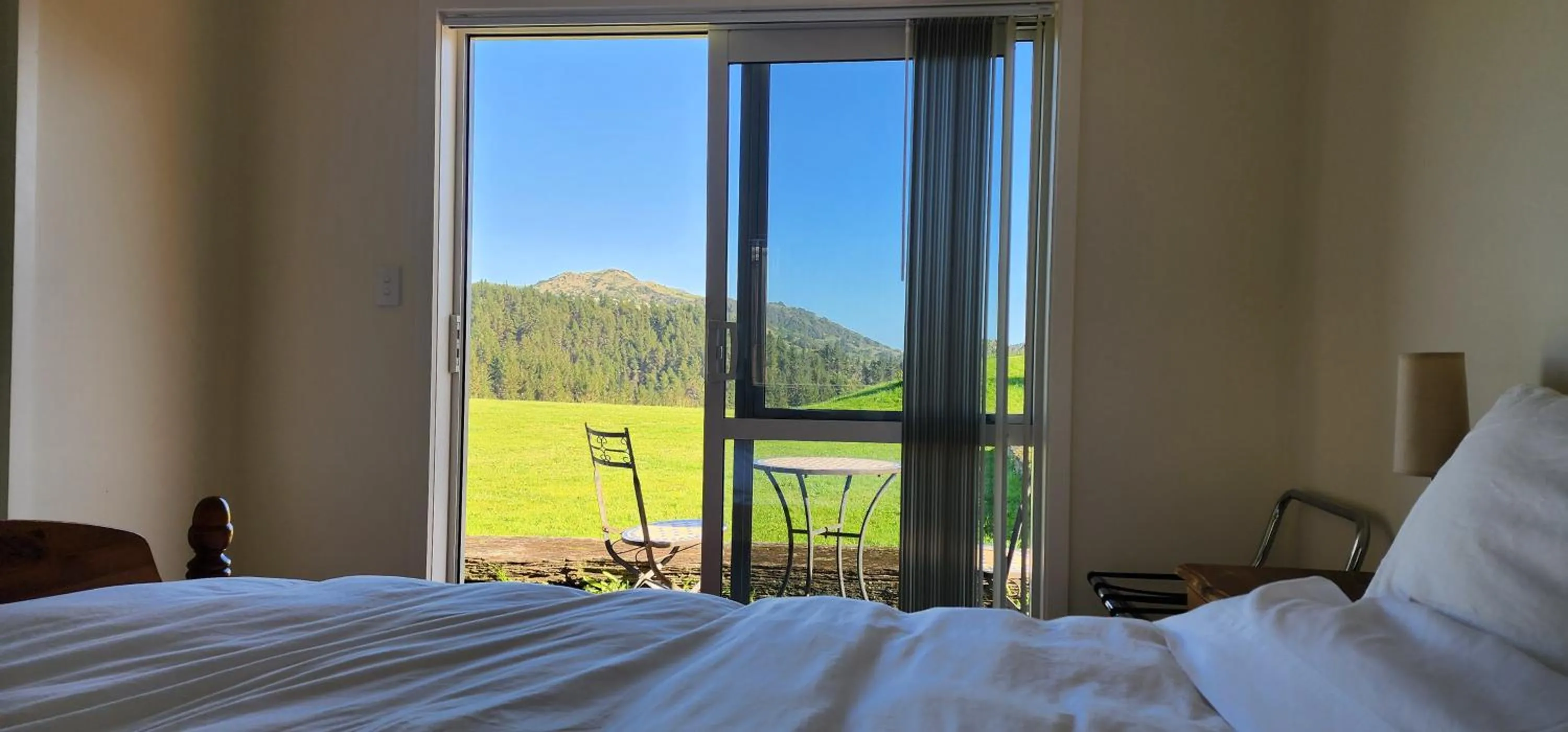 View (from property/room), Bed in Villa Shemshi
