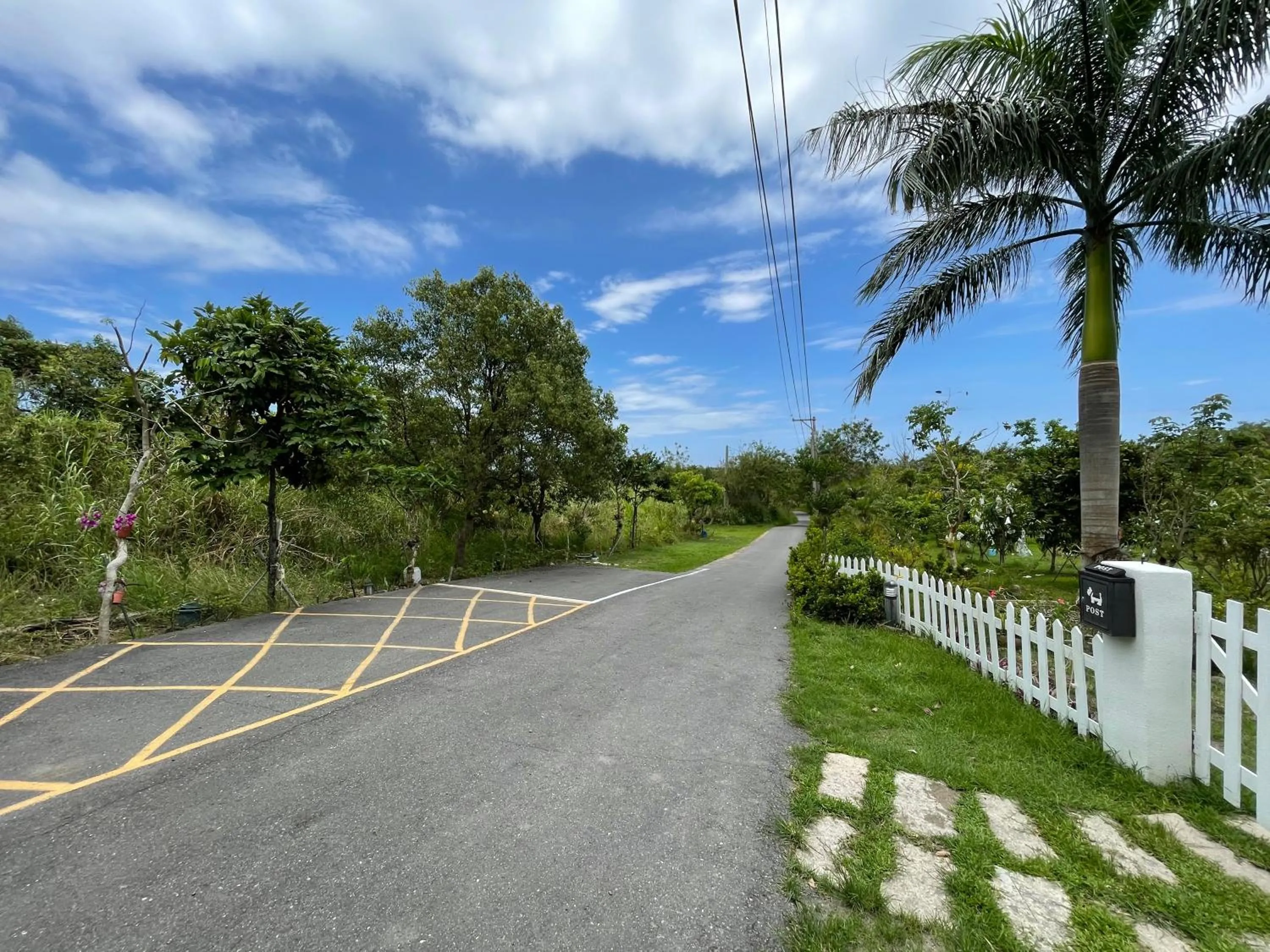 Parking in Lanshan House