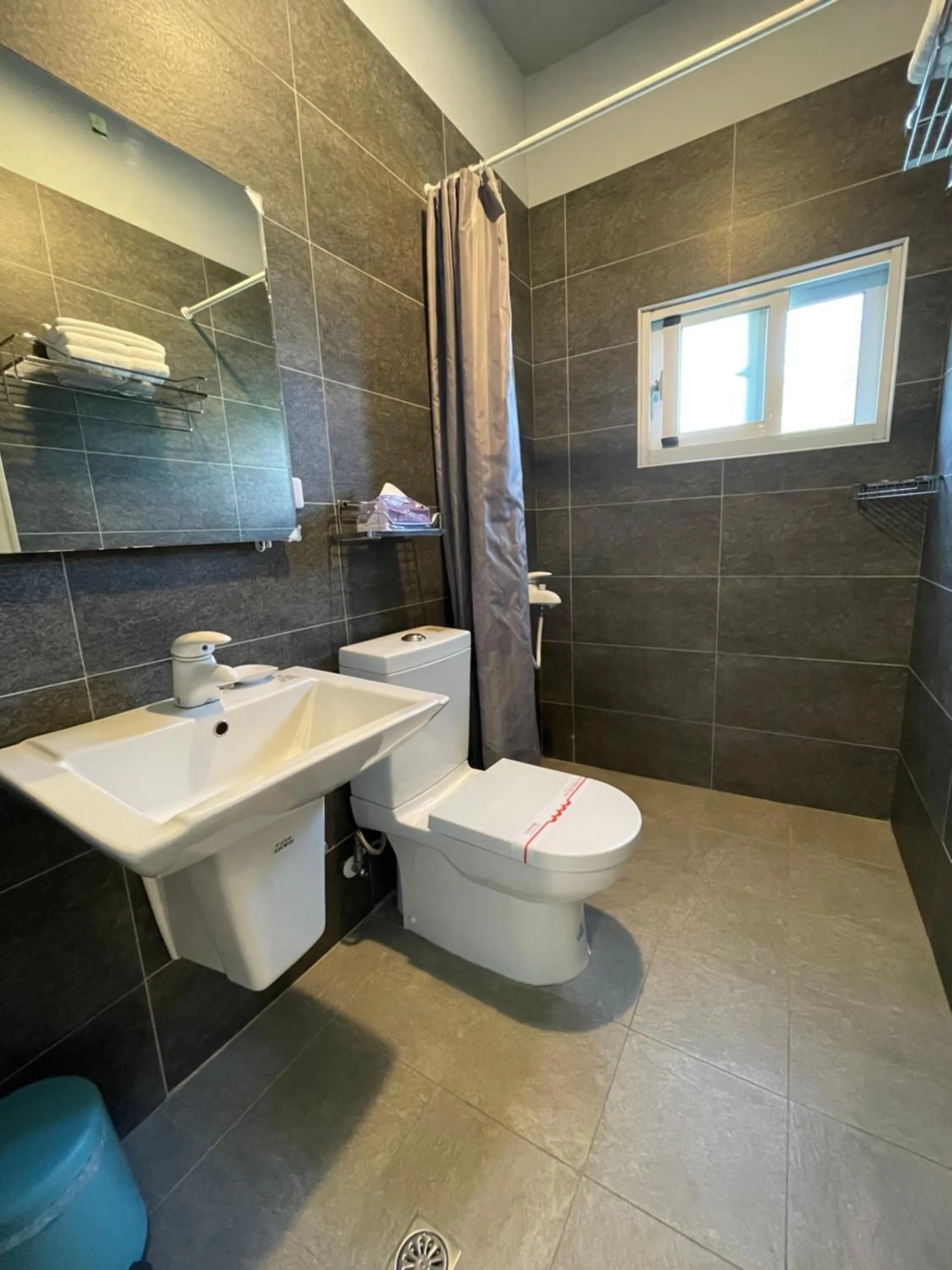 Toilet in Lanshan House