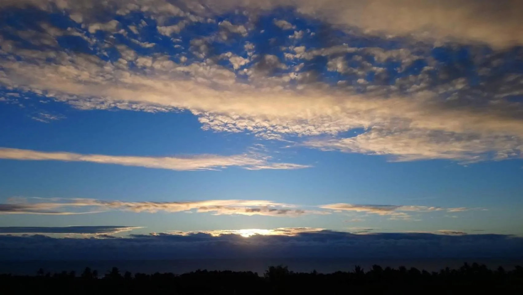Sunrise in Lanshan House