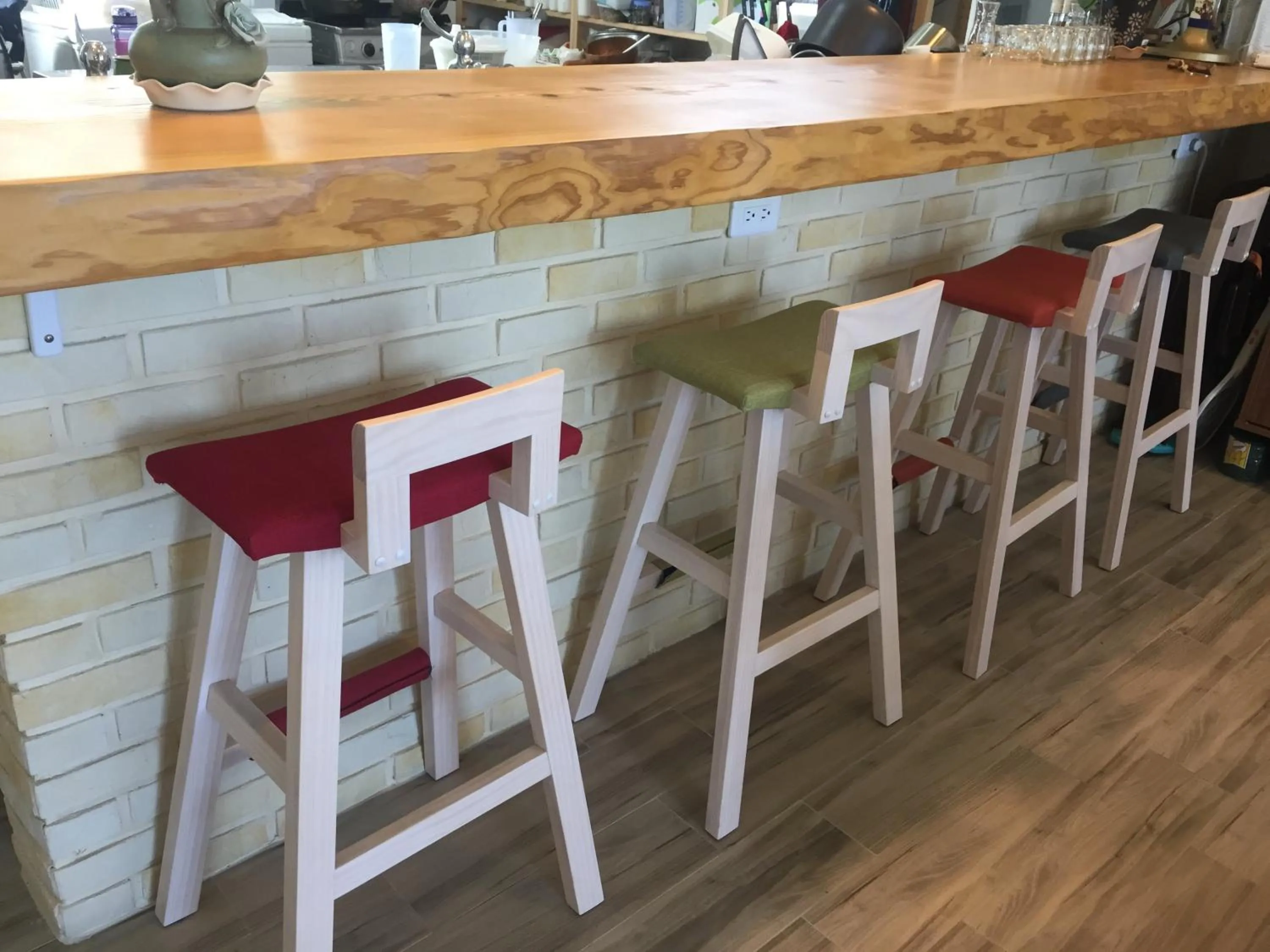 Restaurant/places to eat in Lanshan House
