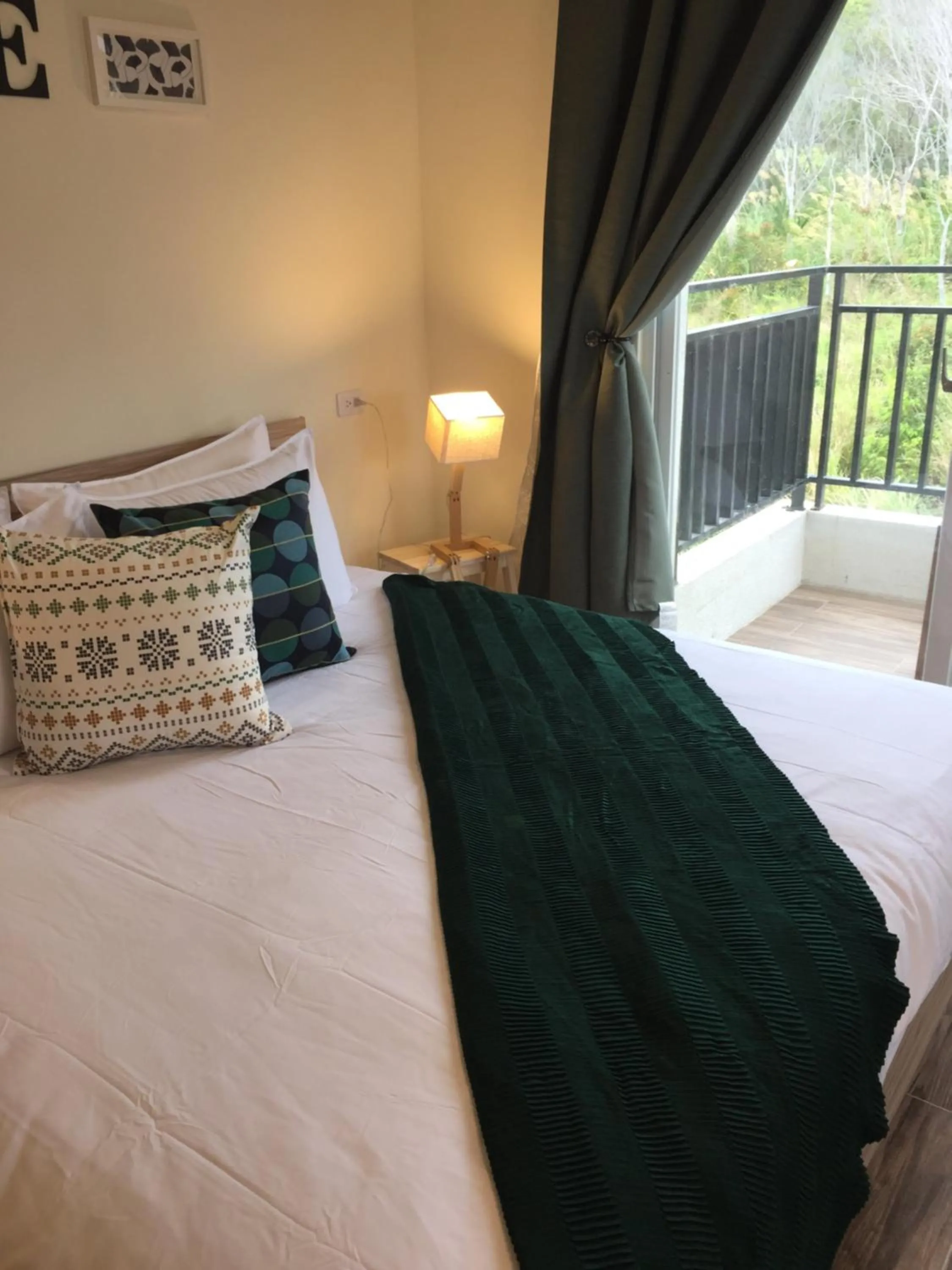 Bed in Lanshan House