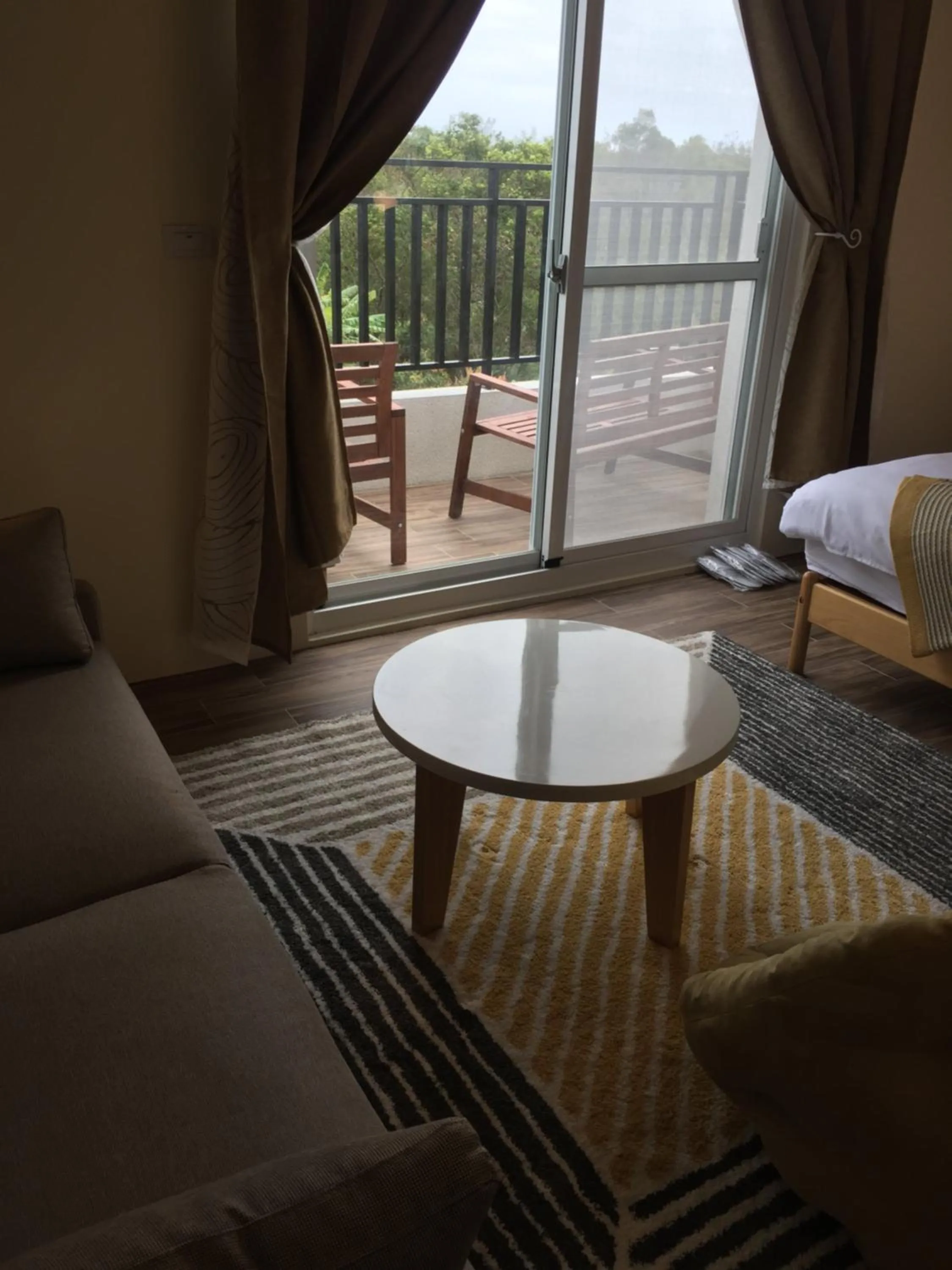 Living room in Lanshan House