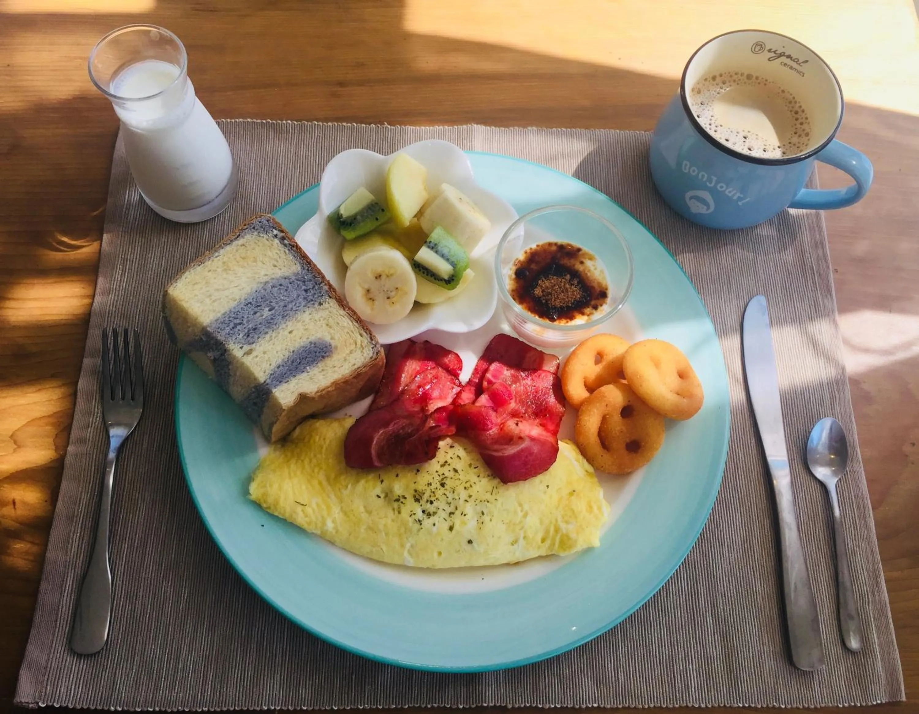 Continental breakfast in Lanshan House