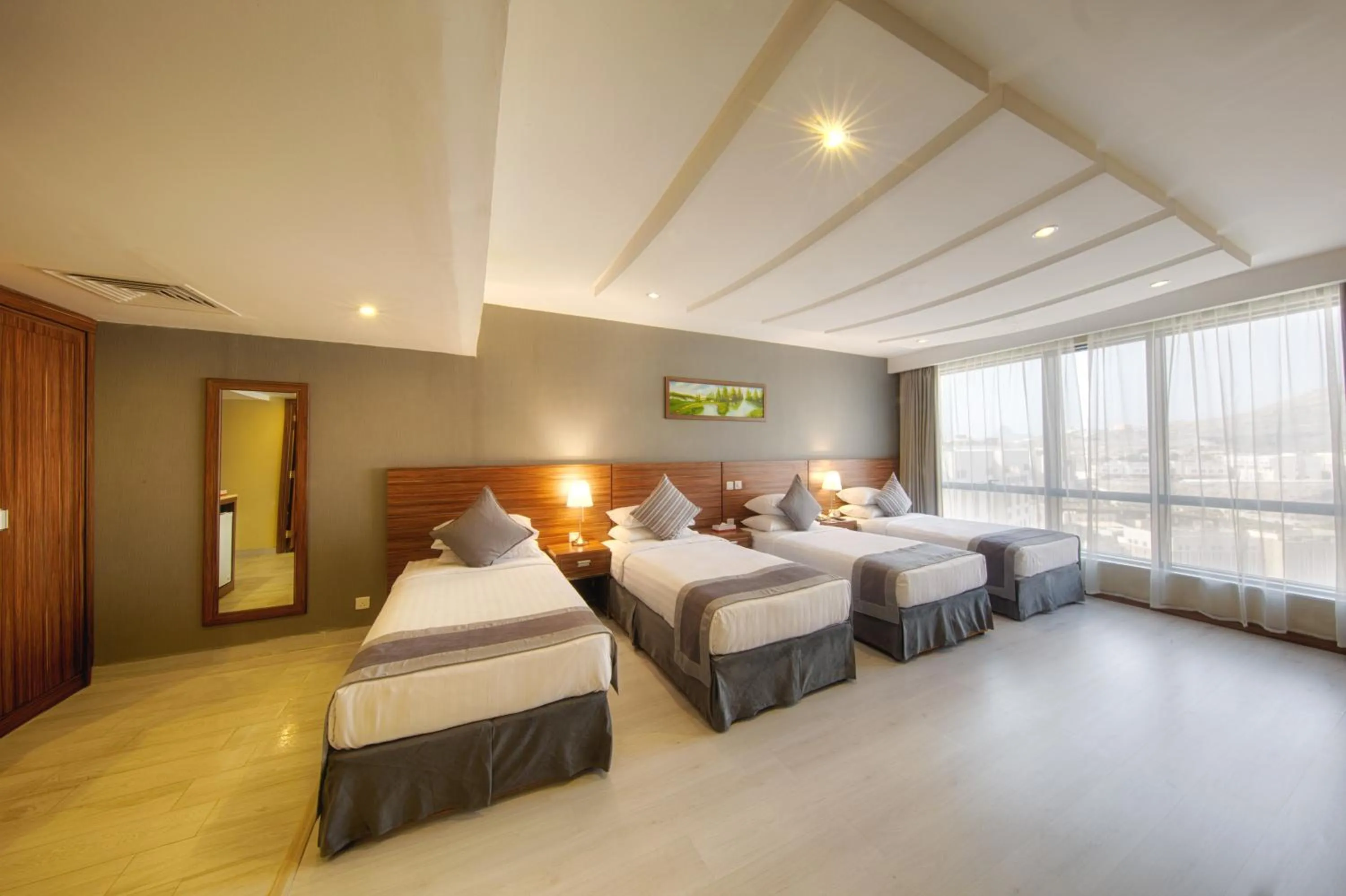 Bed in Al Safwah Orchid Hotel