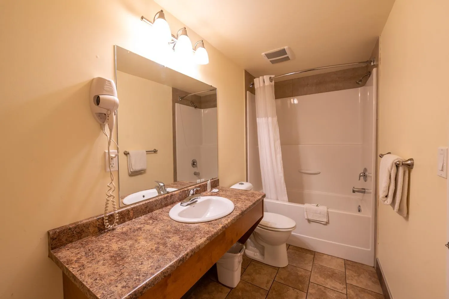 Sahara Courtyard Inn Penticton