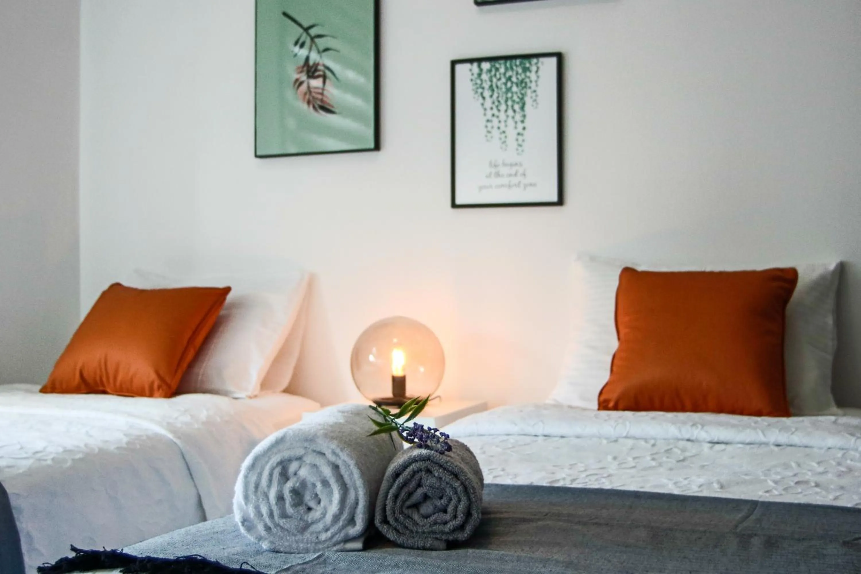 Bed in Phaedrus Living Seaview Luxury Flat Lighthouse 53