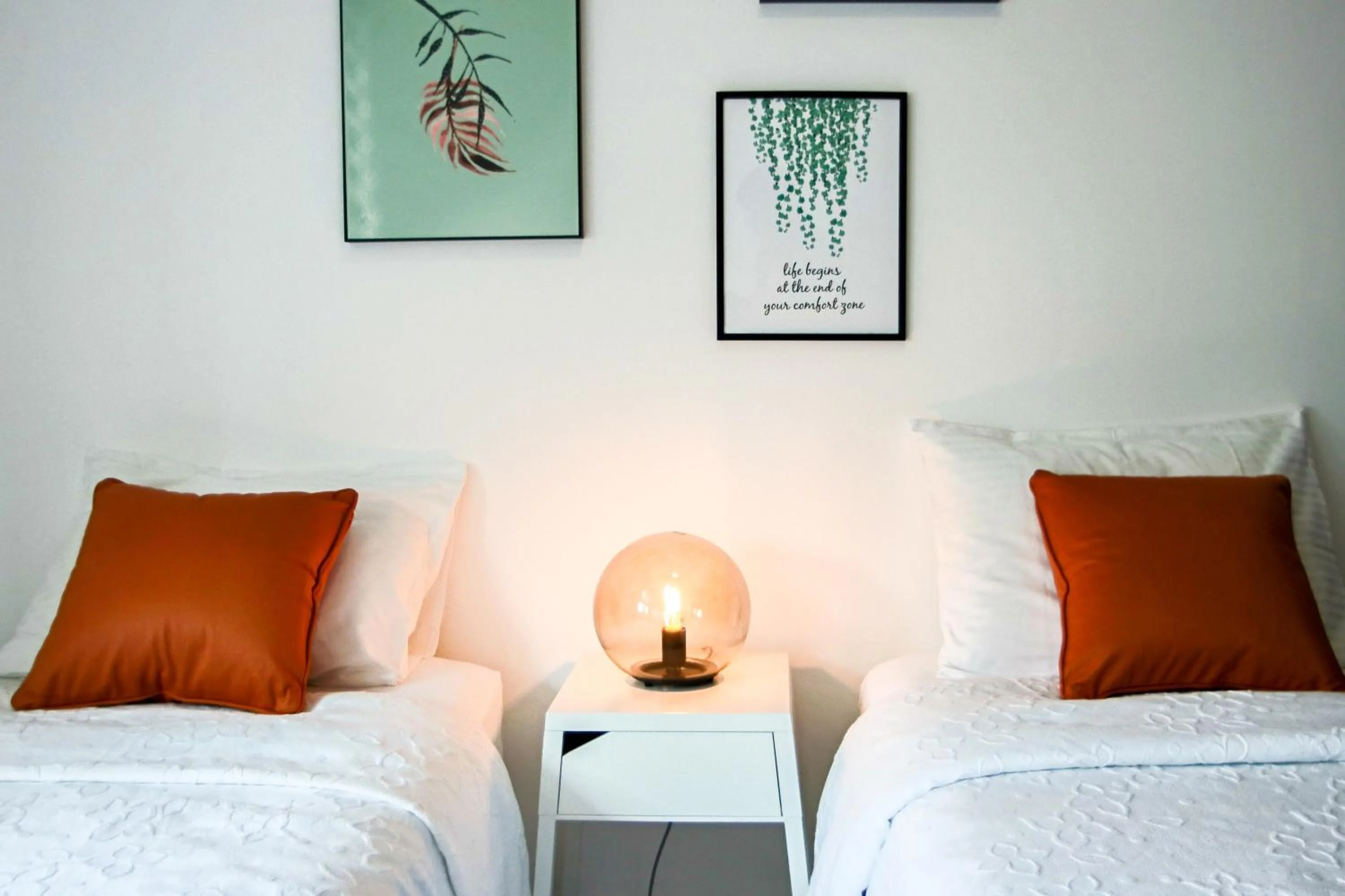 Bed in Phaedrus Living Seaview Luxury Flat Lighthouse 53