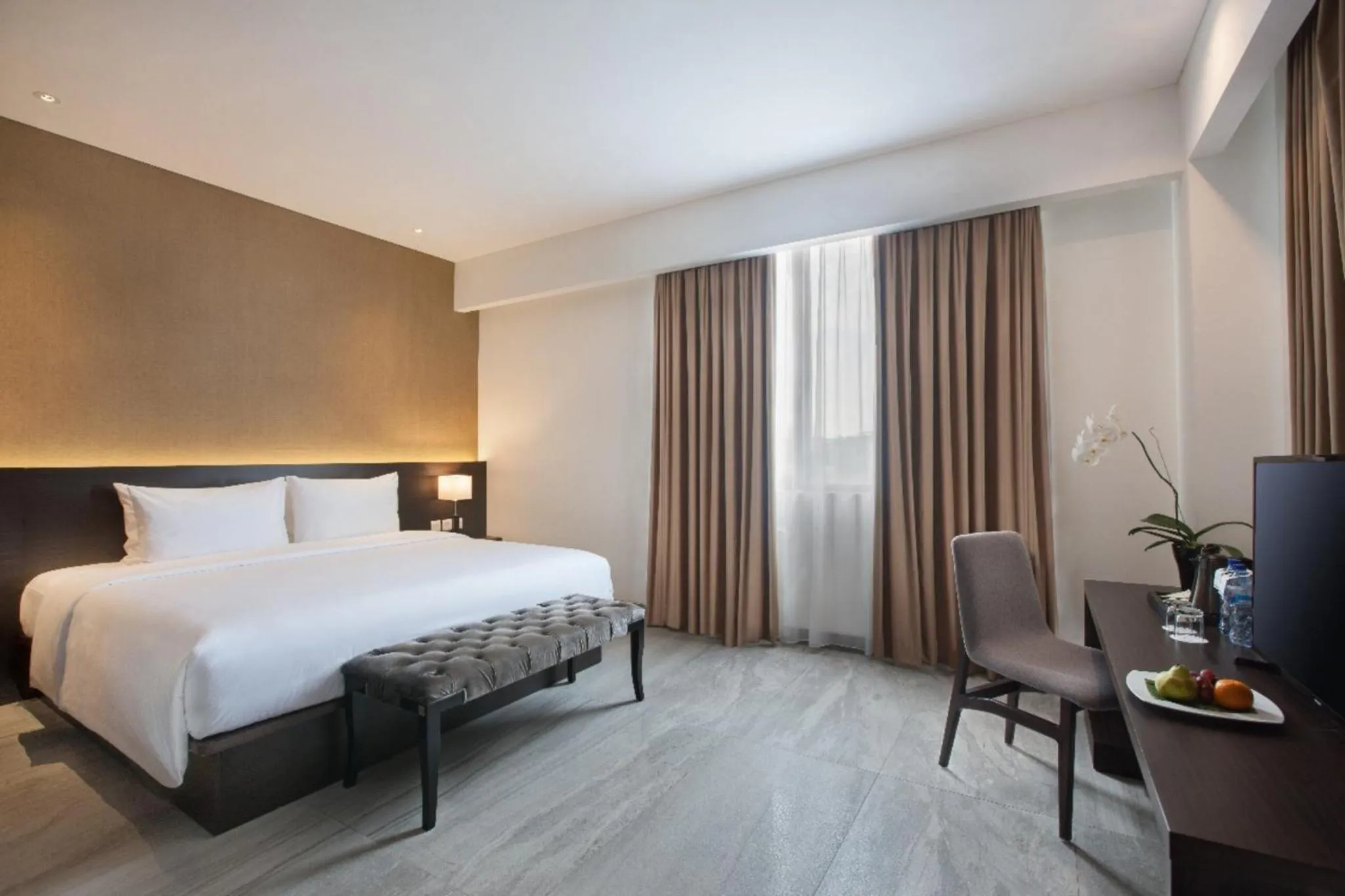 Bedroom, Bed in Hotel Santika Sukabumi