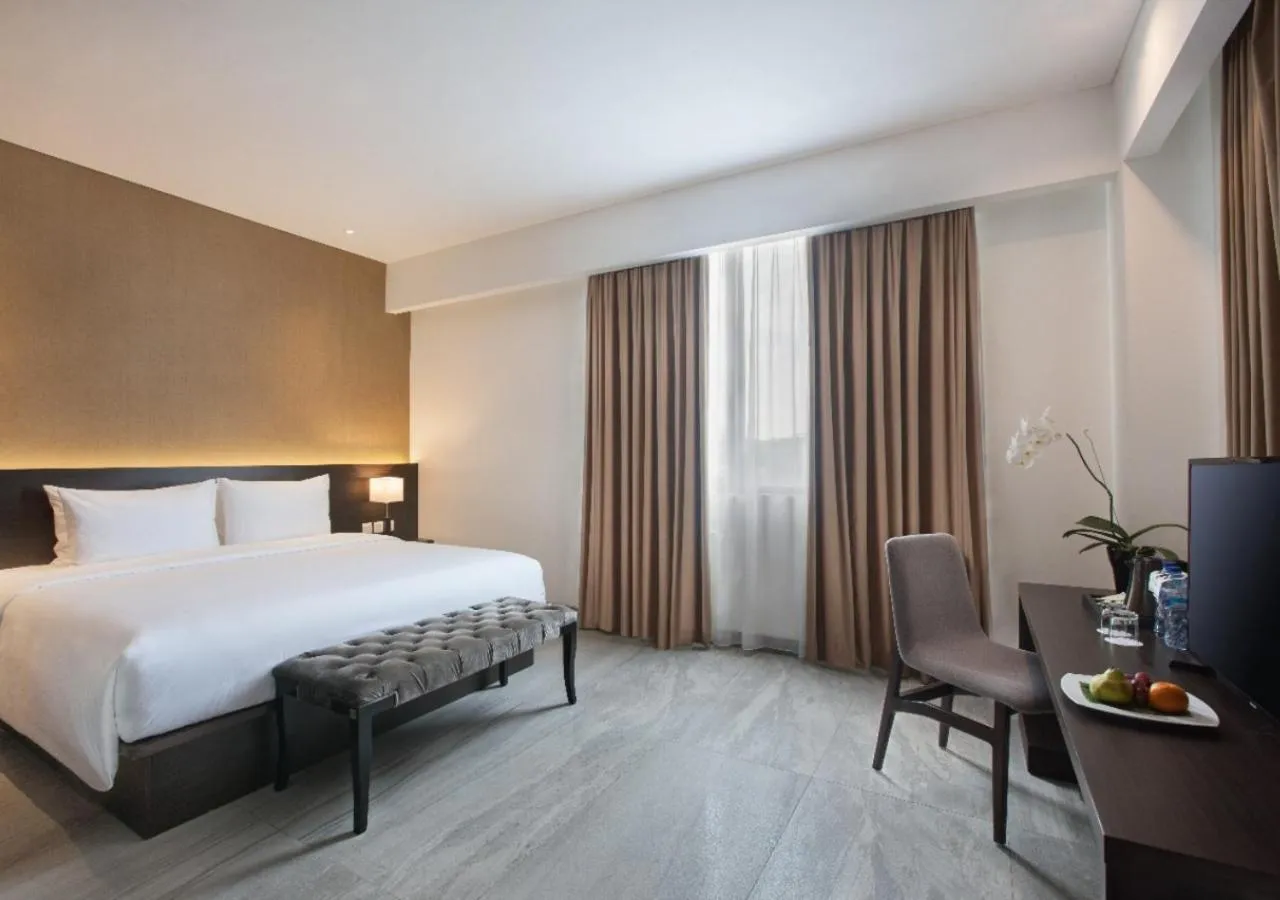 Bedroom, Bed in Hotel Santika Sukabumi