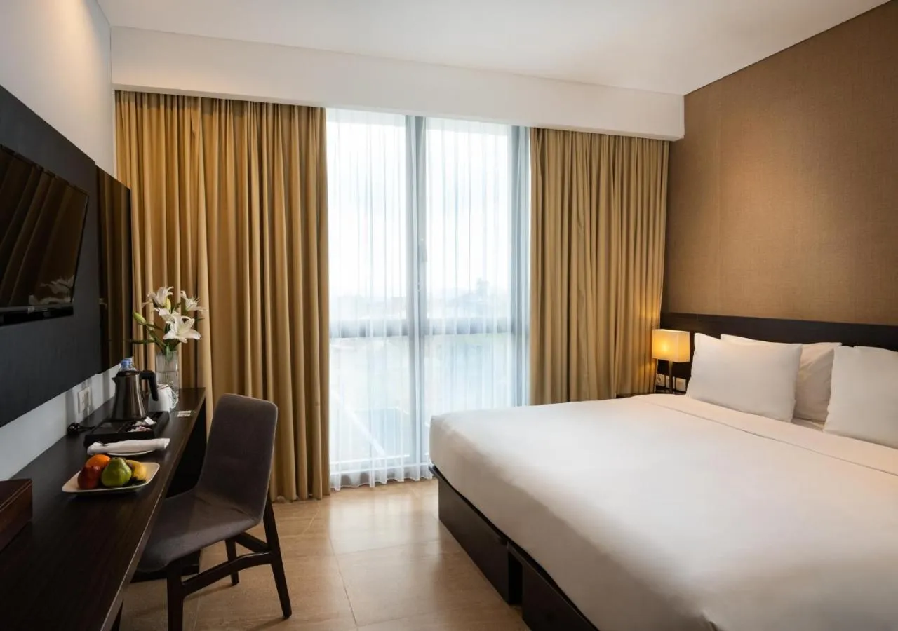 Bedroom, Bed in Hotel Santika Sukabumi