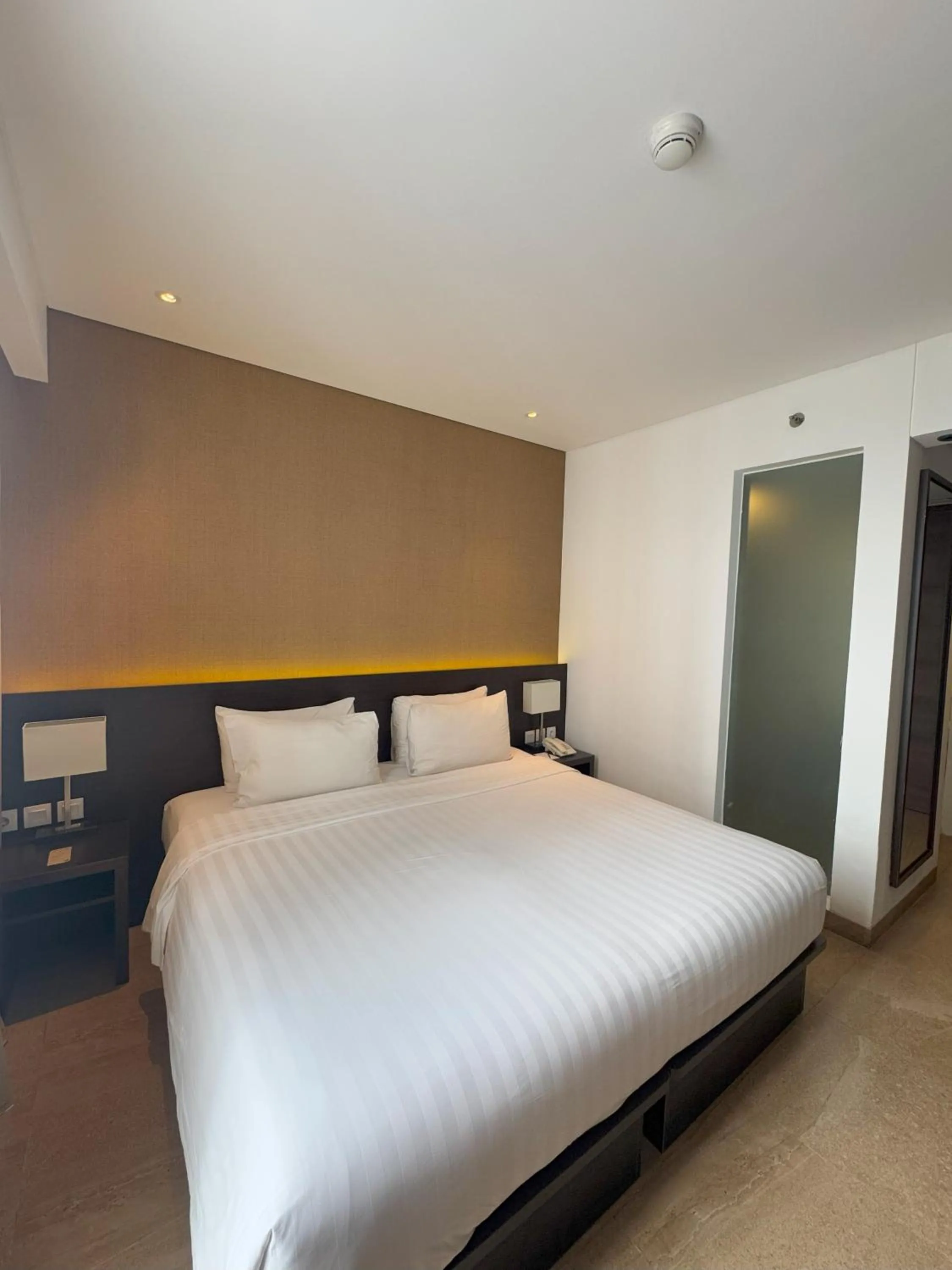 Bedroom, Bed in Laska Hotel Sukabumi